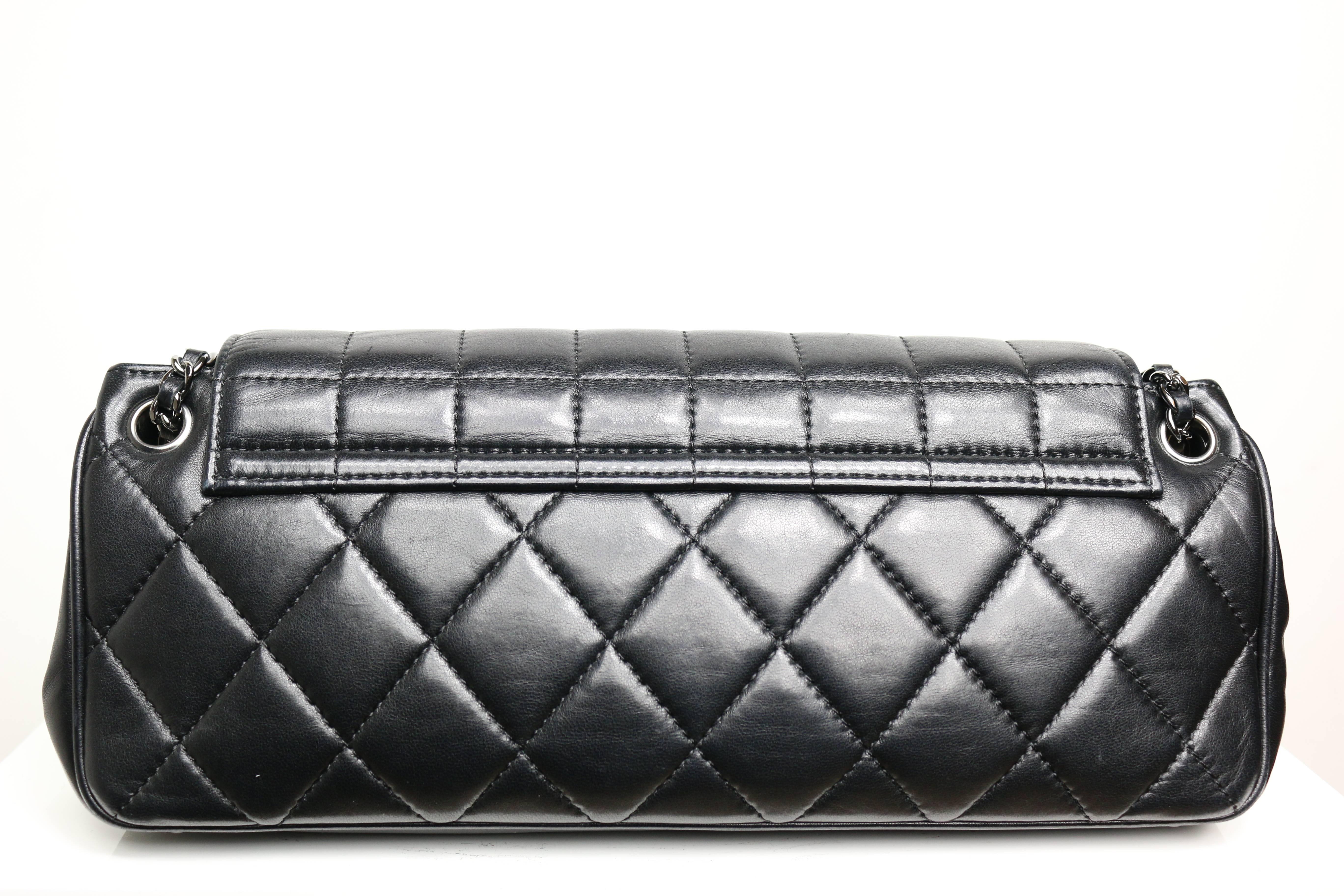 Chanel Black Quilted Lambskin Leather Shoulder Bag In Excellent Condition In Sheung Wan, HK