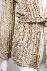 Chanel Strickjacke mit Gürtel in Beige/Gold mit Metallic-Gürtel