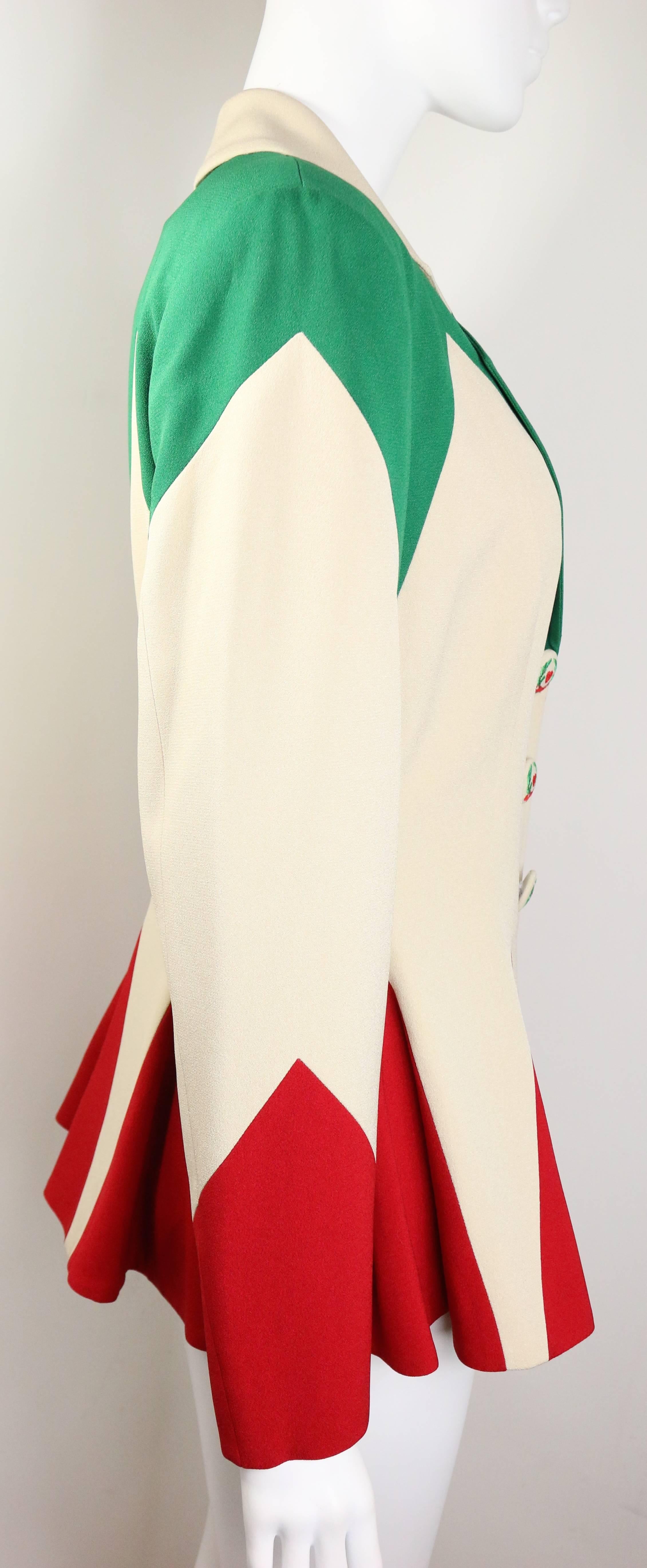 Beige Moschino Cheap and Chic veste évasée « M » à lettres colorées en vente
