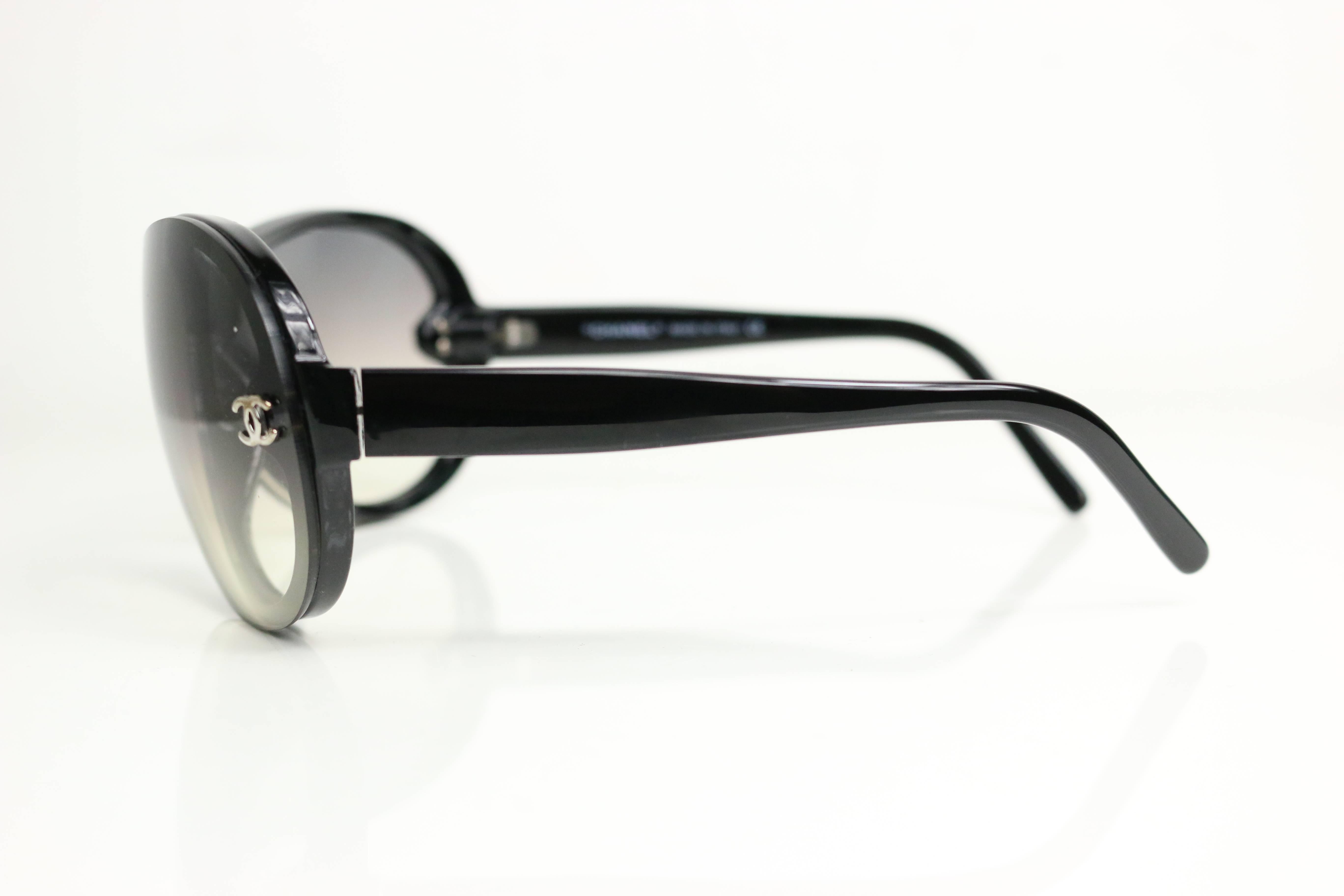Gris Chanel Lunettes de soleil aviateur noires 5066 C501/8G 120