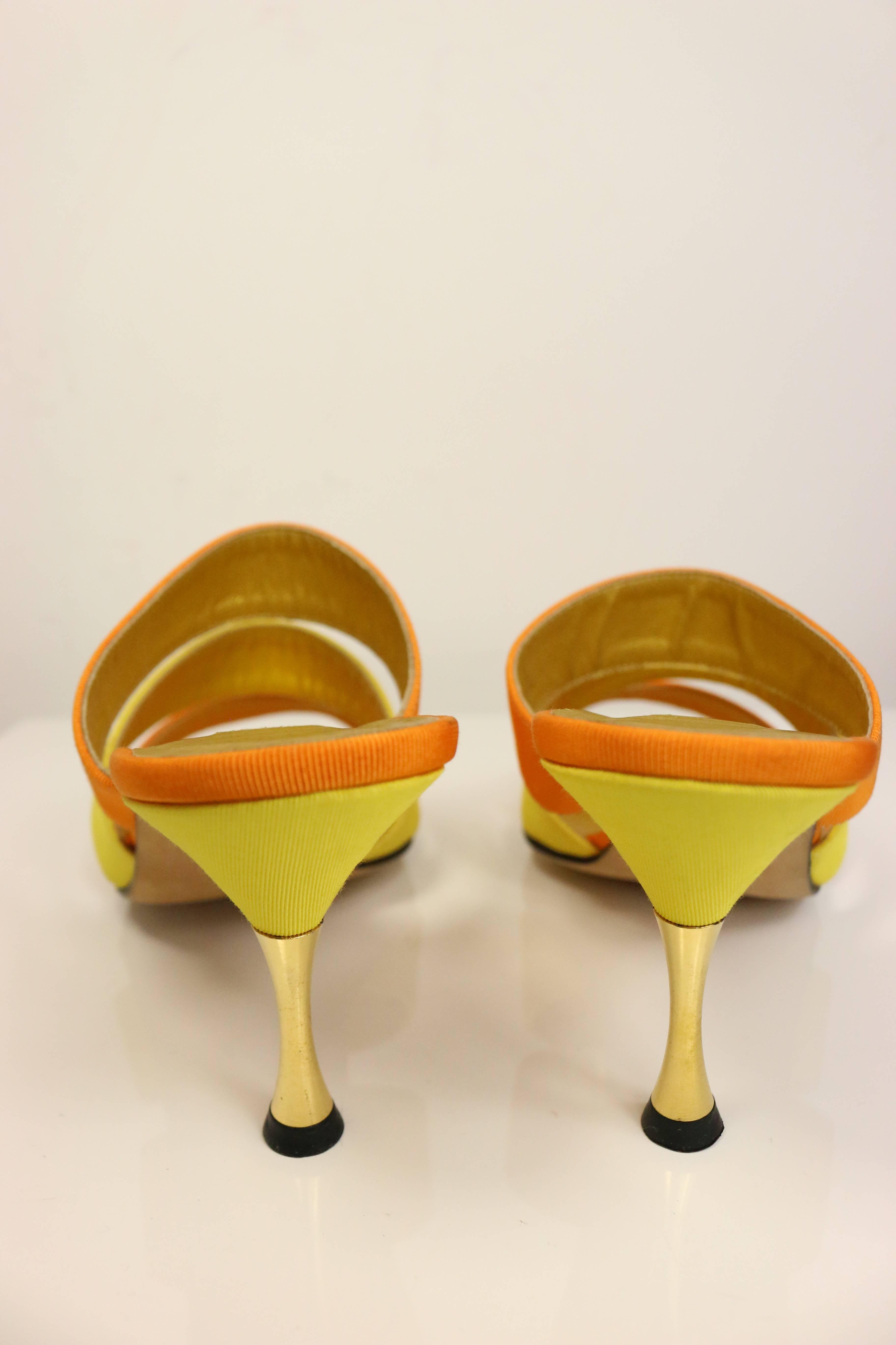 Orange Escada - Sandales à talons à lanières bicolores orange et jaune 