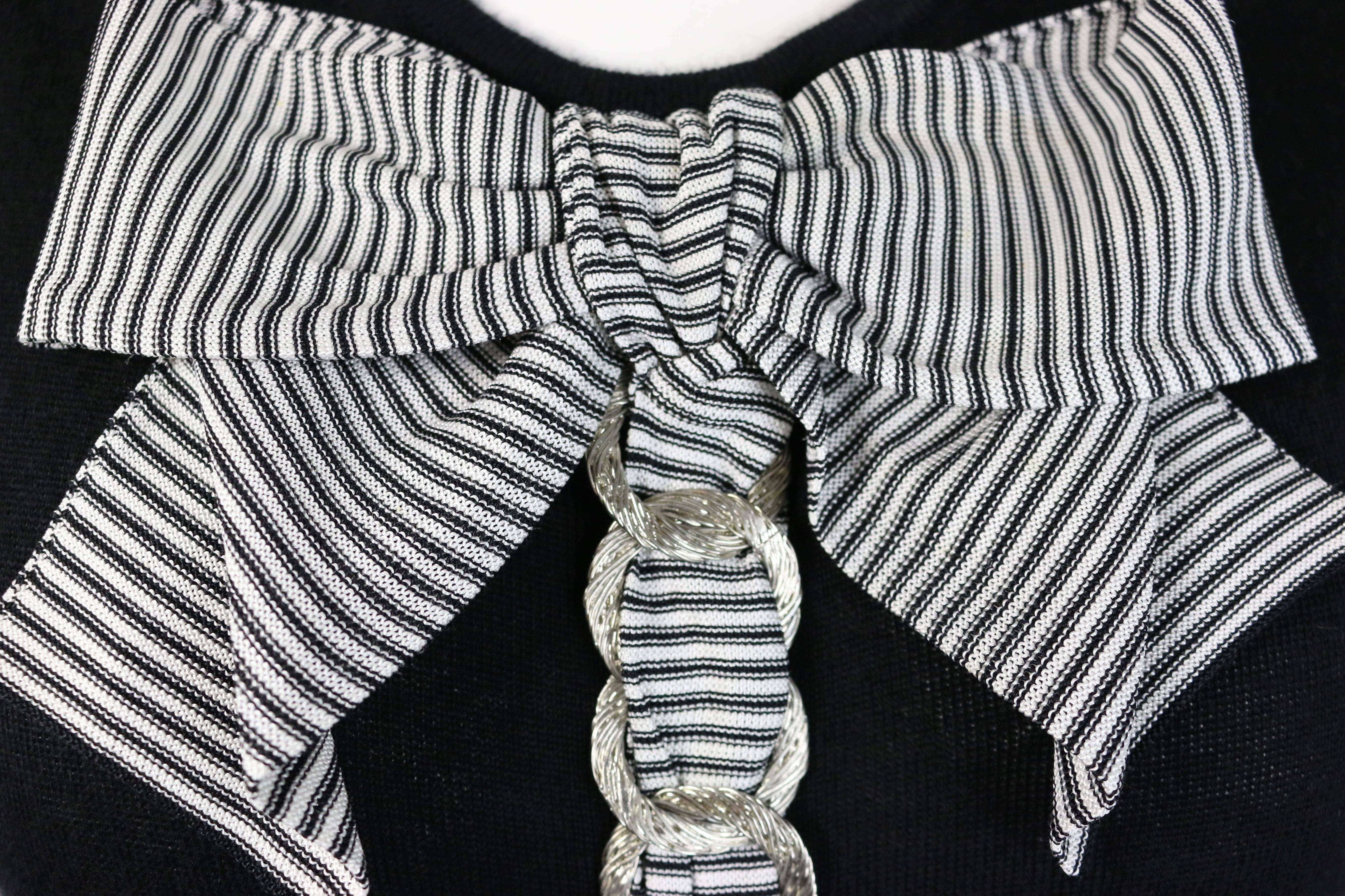 chanel bow top