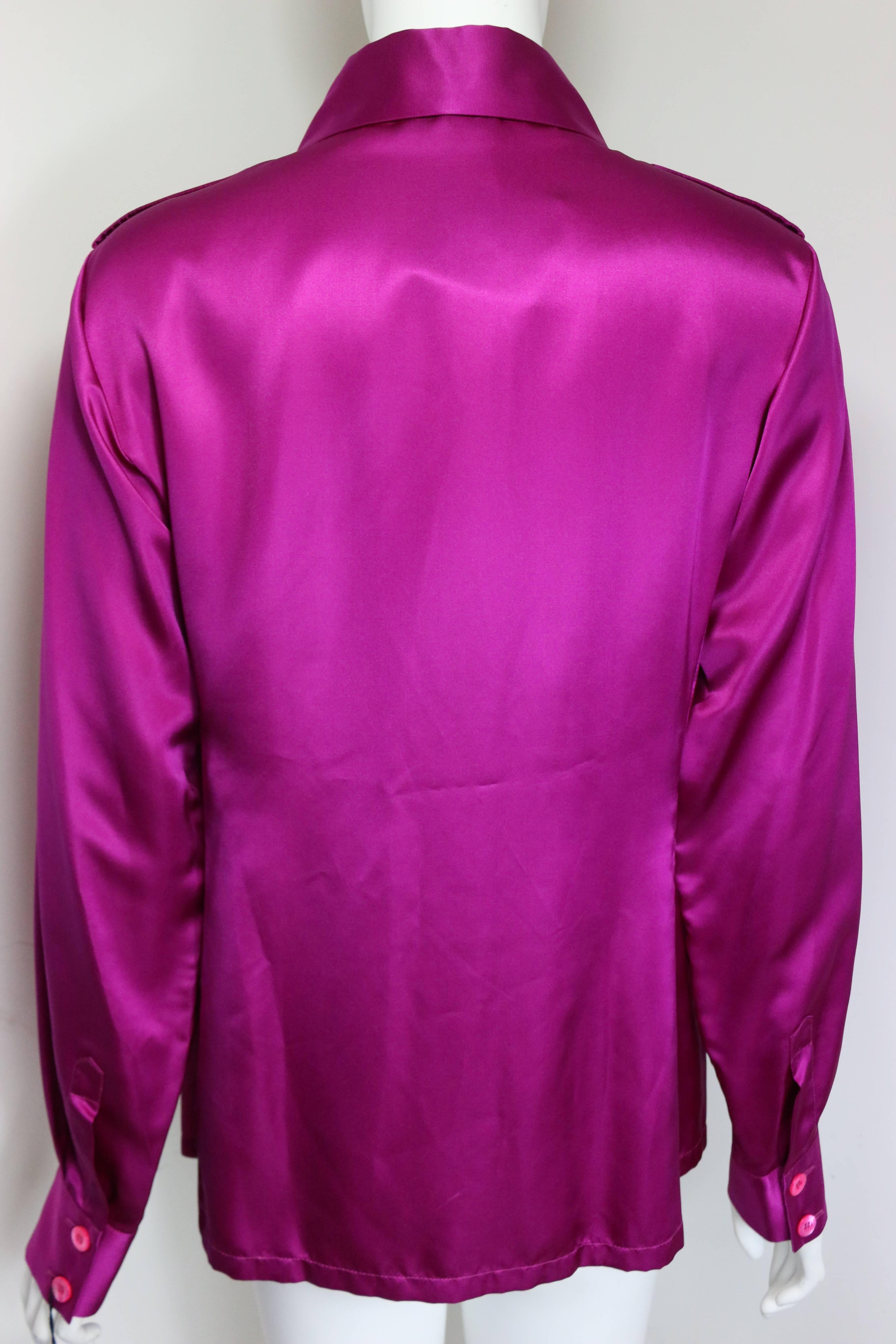 - Gucci by Tom Ford pink satin silk shirt from his debut fall 1995 collection. This collection really marks his name in the fashion industry. This collection has redefined what sexiness is!!! 

- Featuring epaulettes on the shoulders with pink