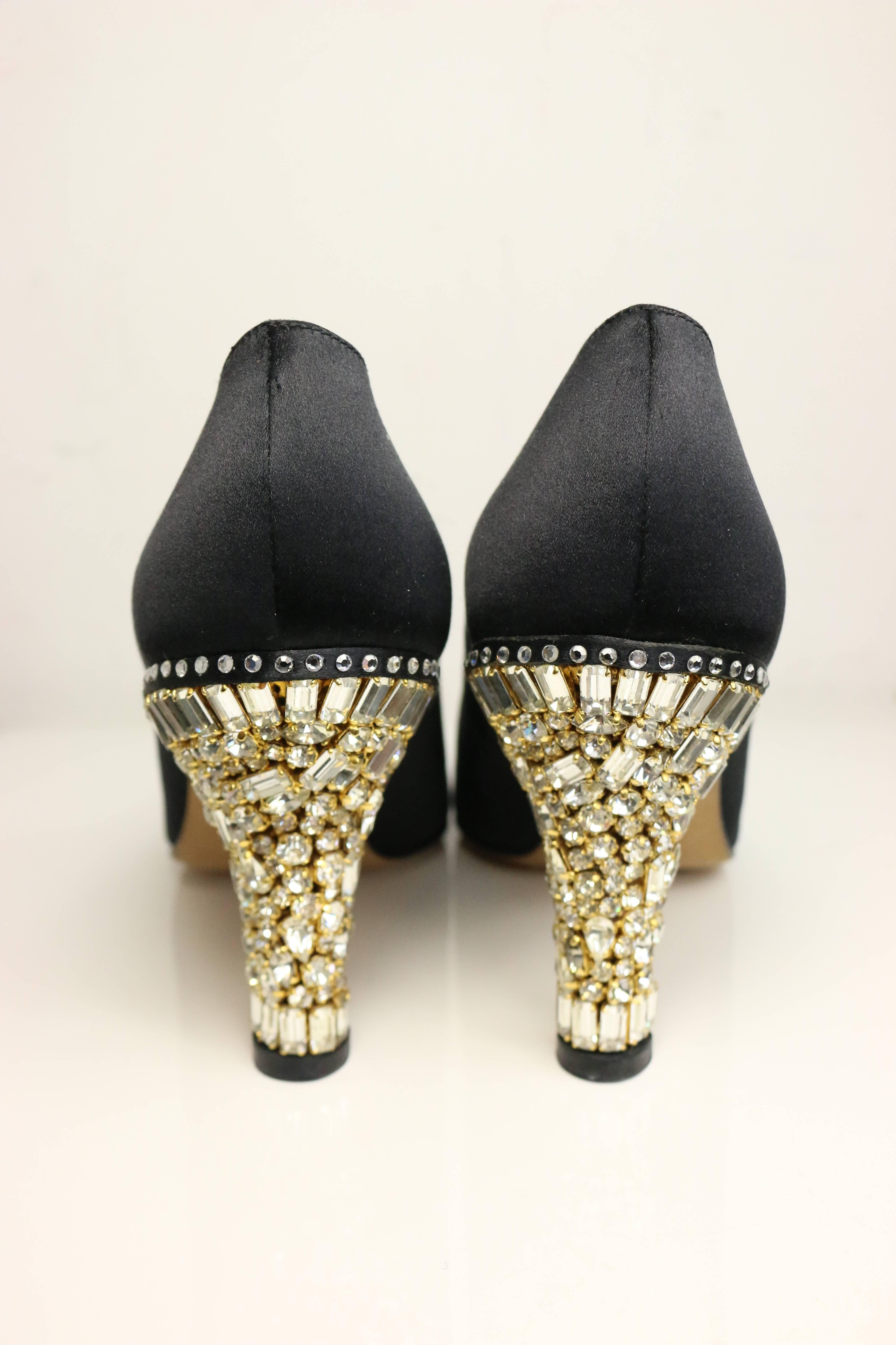 - Vintage 80s Escada black satin pumps with crystal rhinestones heels

- Made in italy. 

- Size 37.5. 

