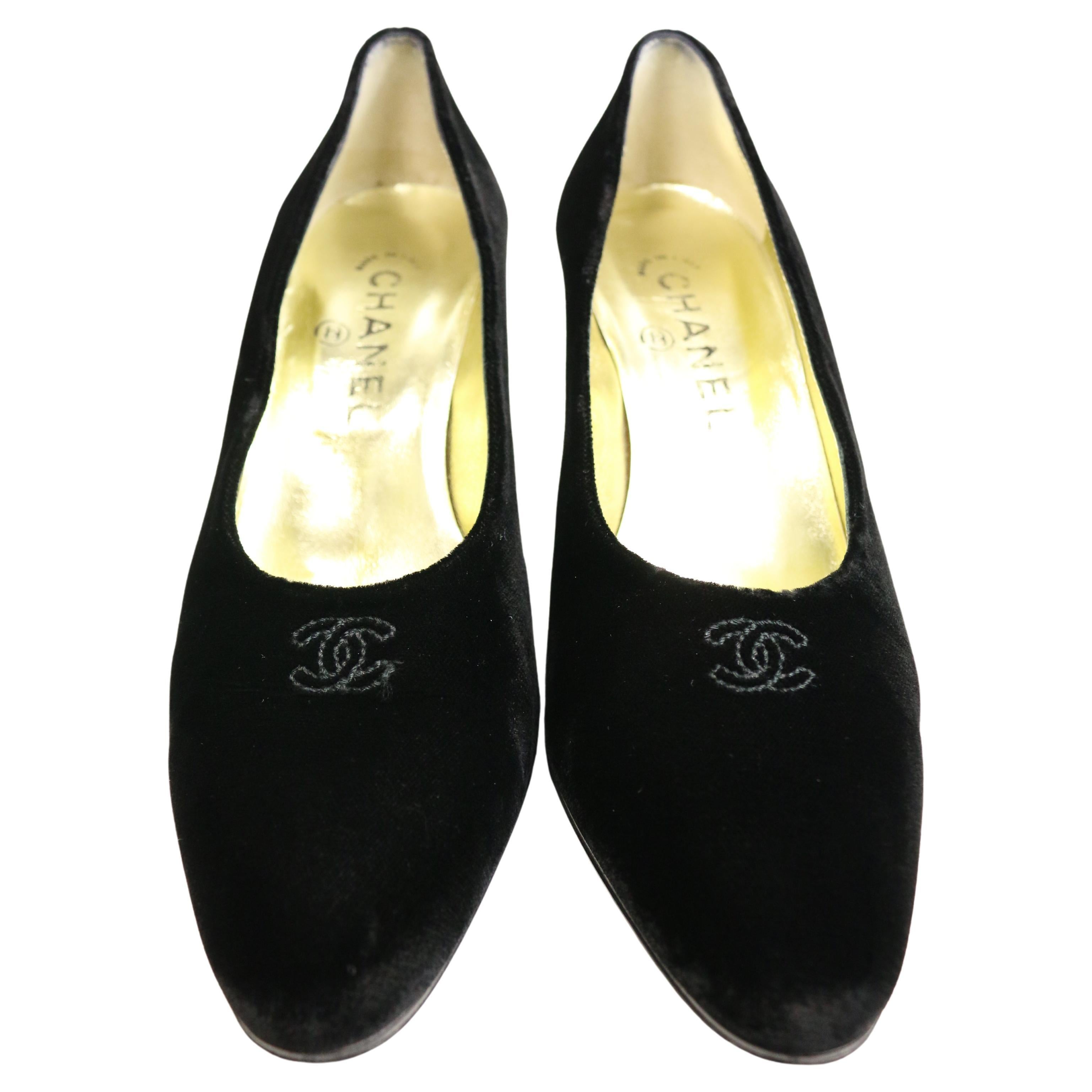 Chanel Black CC Velvet Pumps For Sale