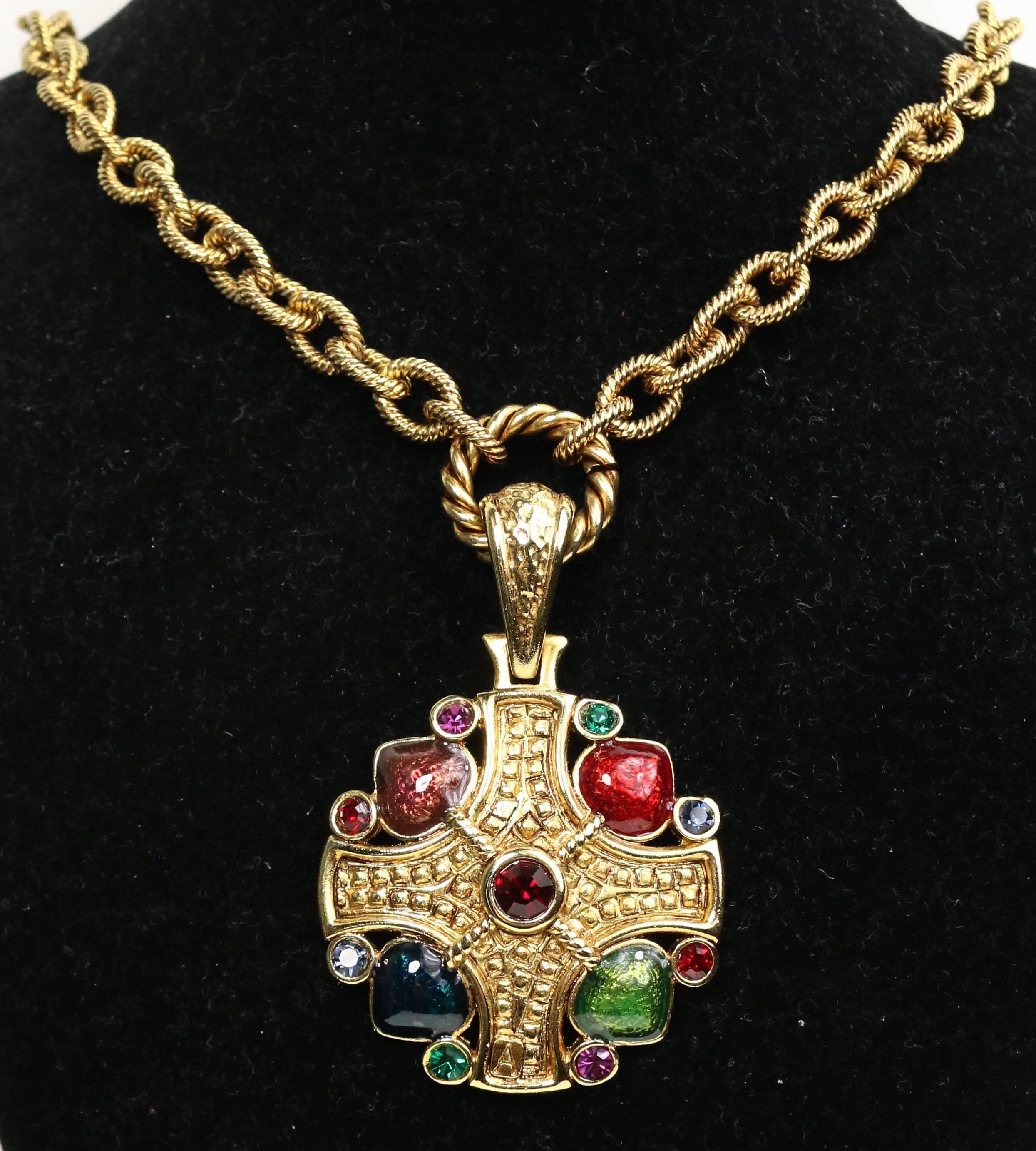 - Vintage 80s gold toned setting cross with multi colour cabochons and rhinestones pendant gold link chain necklace. The pendant is heavy and its a rare design! Bold and gold with colour stones necklace is always in style! 

- Pendant height: 2