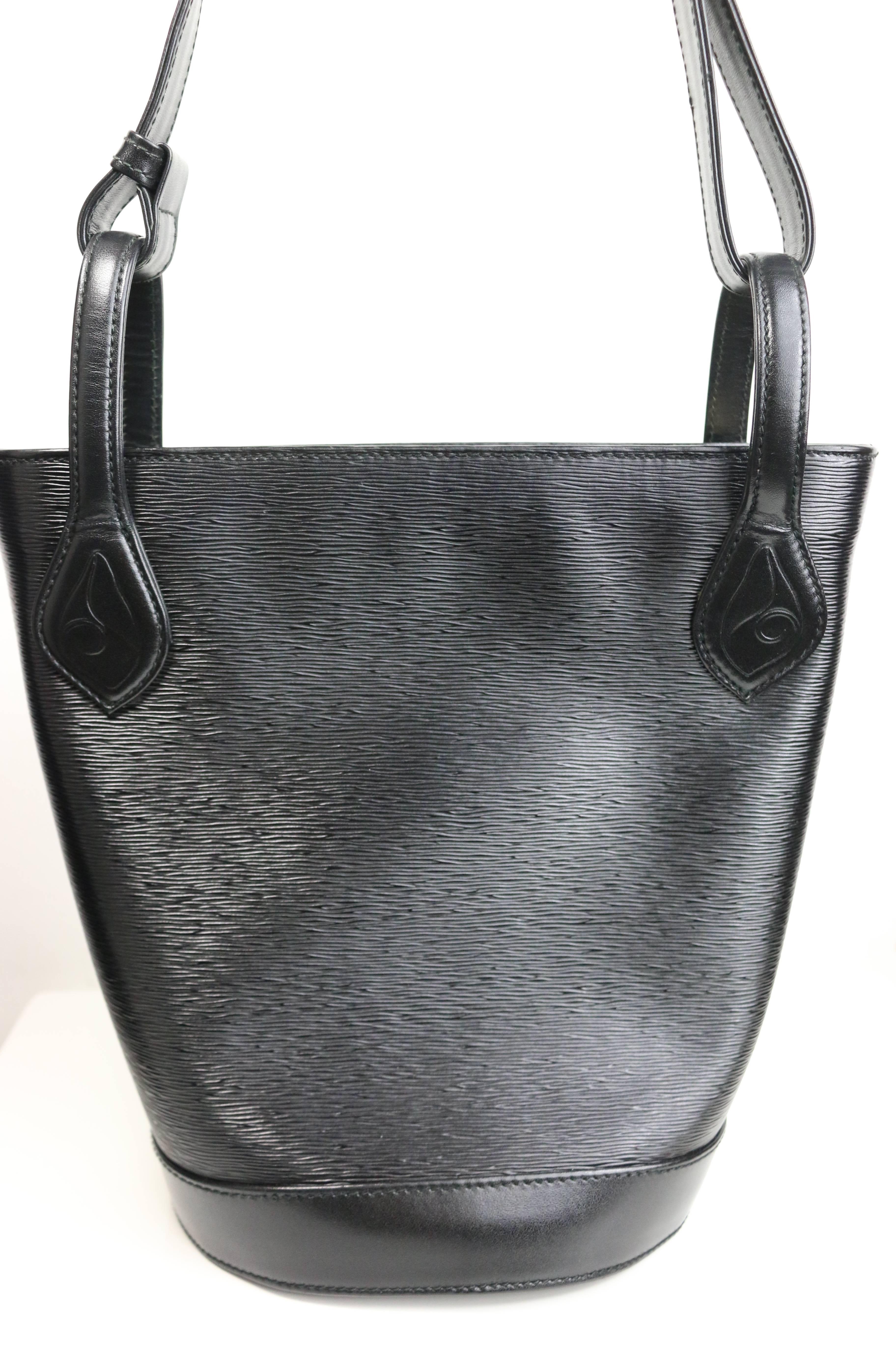 Women's Chloe Black Leather Bucket Bag with Strap