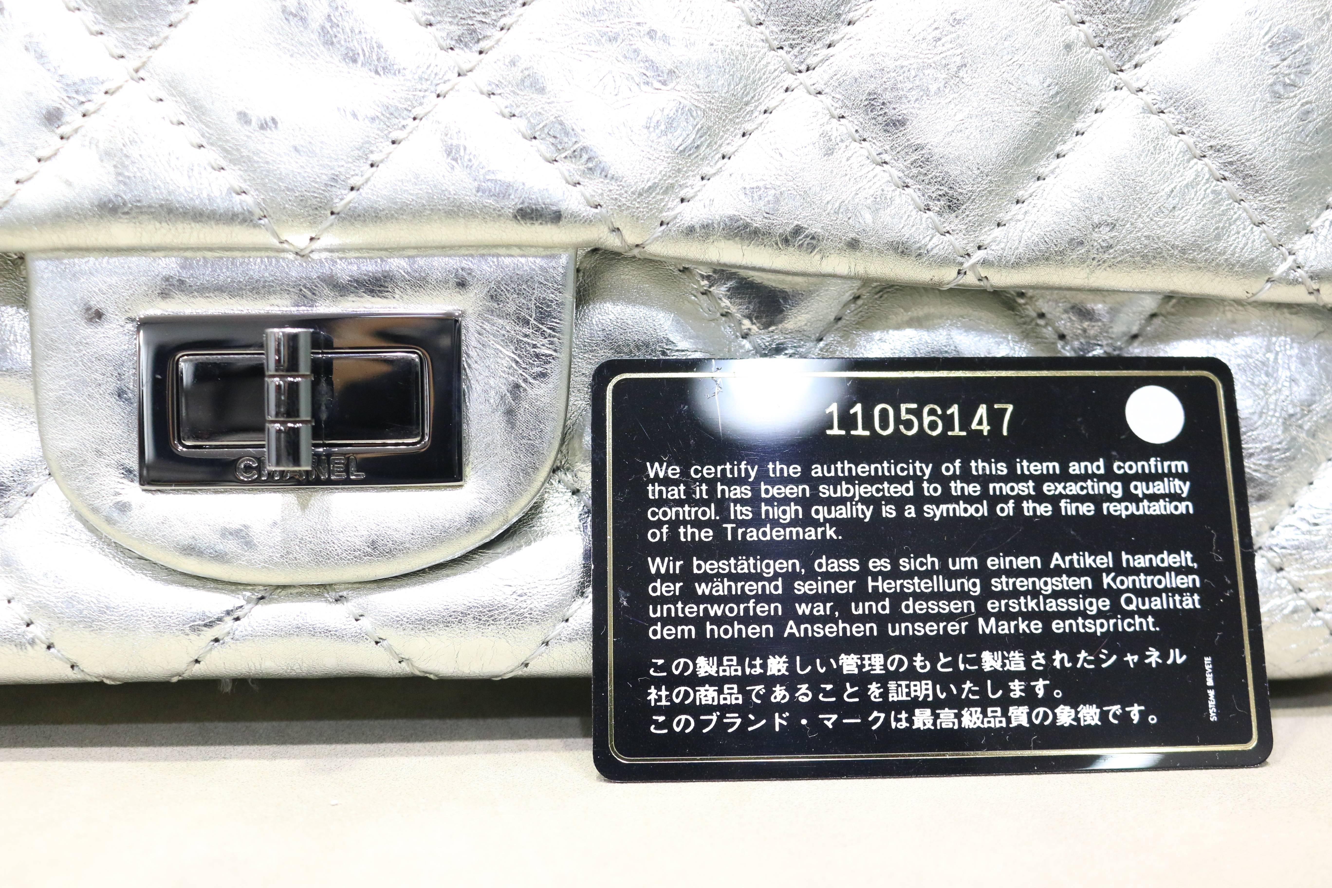 Chanel Silver Metallic 2.55 Quilted Calfskin Shoulder Jumbo Double Flap Bag In Excellent Condition In Sheung Wan, HK