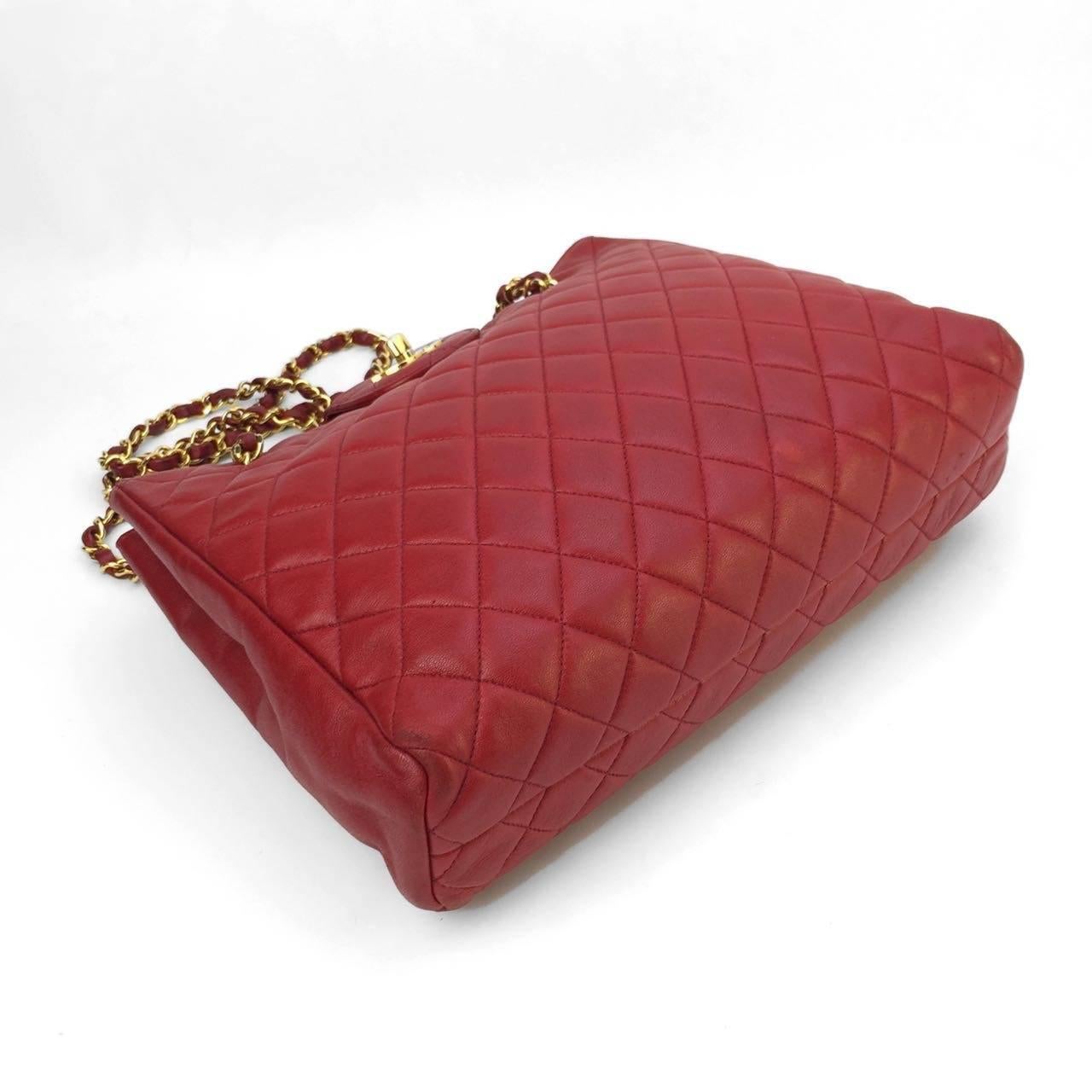 red chanel bag with gold chain