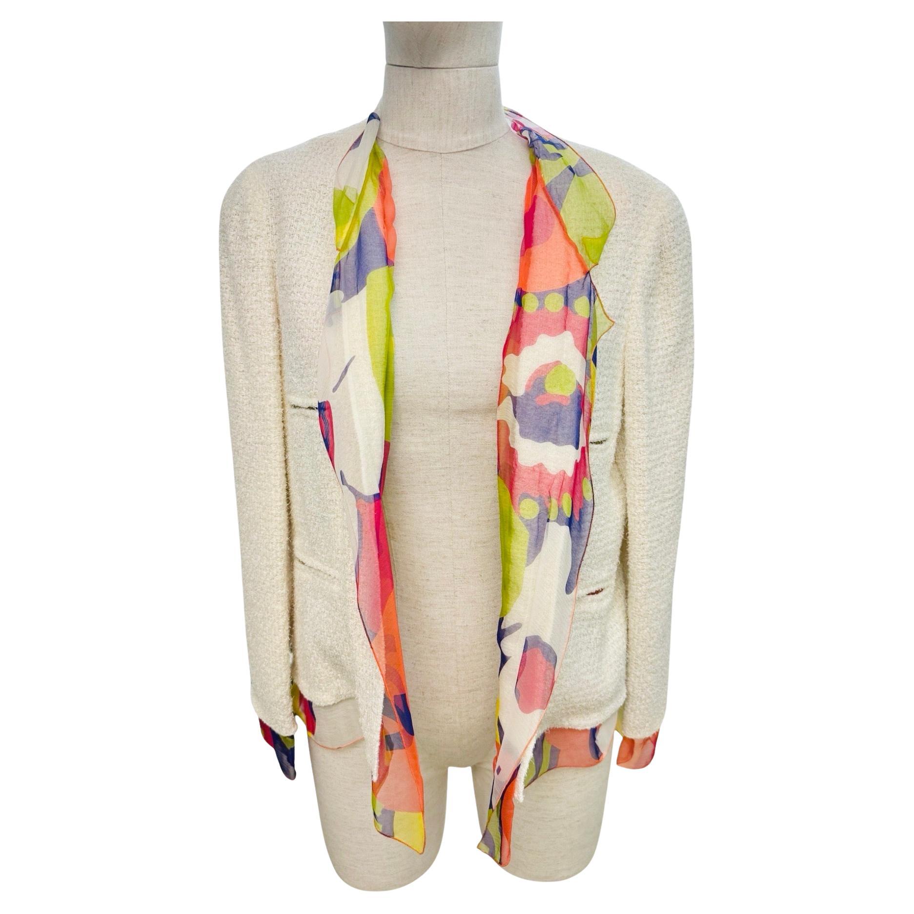 Chanel crema tweed  giacca in chiffon di seta con stampa floreale in vendita