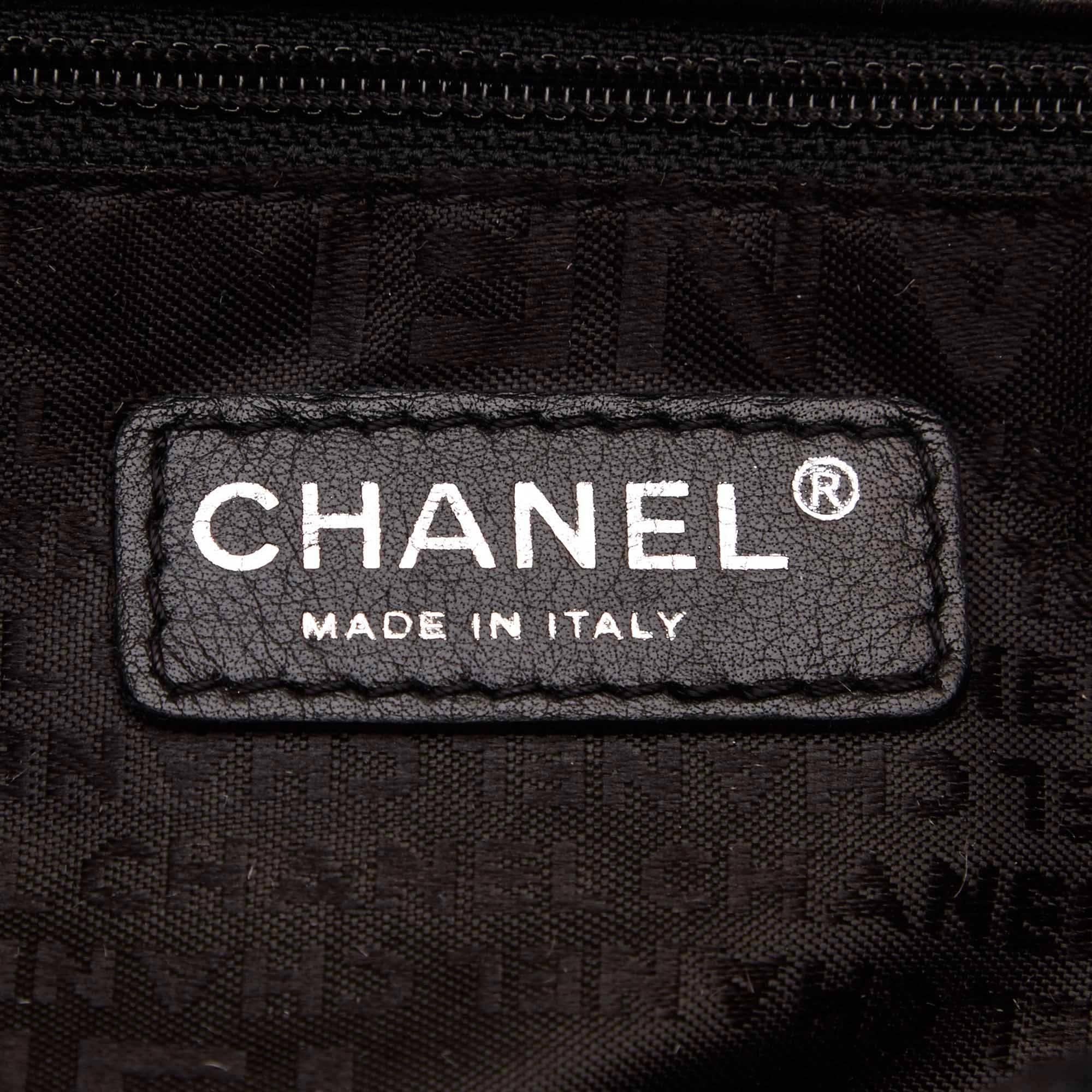Chanel Black Quilted Patent Reissue 2.55 Chain Shoulder Bag  2