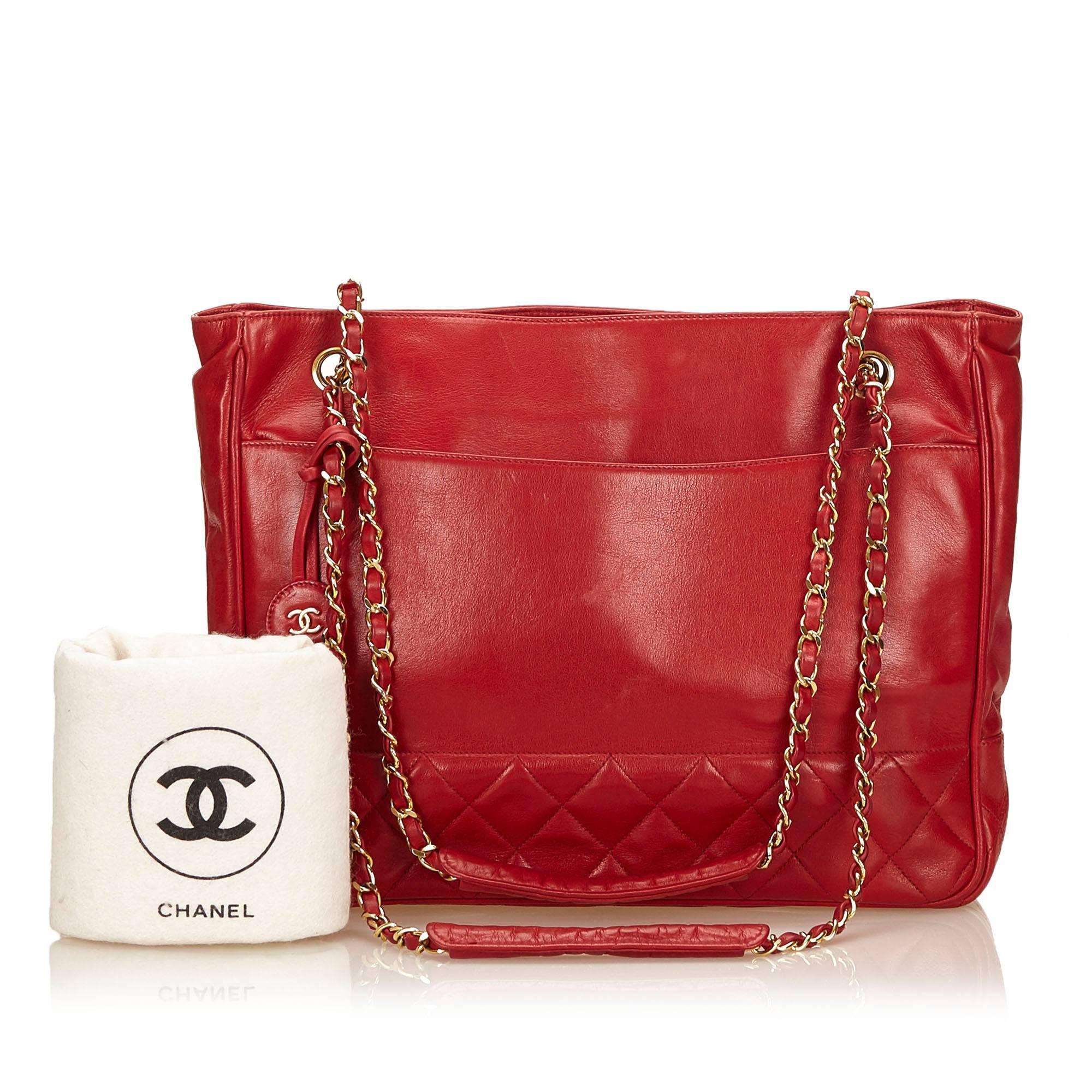 Chanel Red Lambskin Leather Shoulder Bag  3