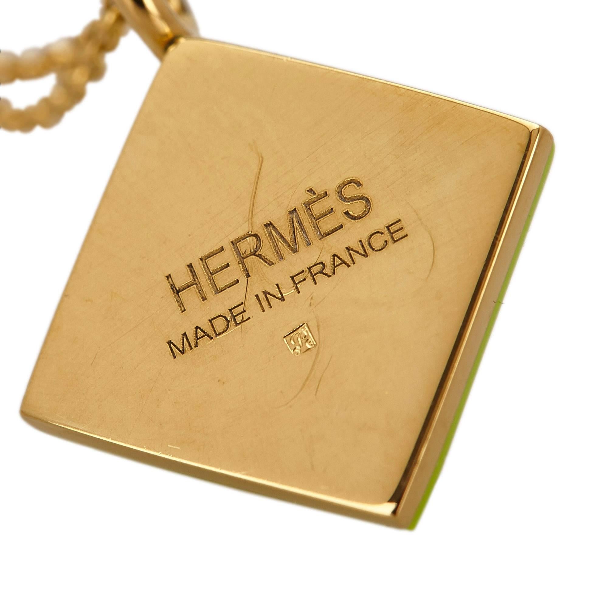 Hermes Green Gold Toned Pyramid Pendant Necklace  In Excellent Condition In Sheung Wan, HK
