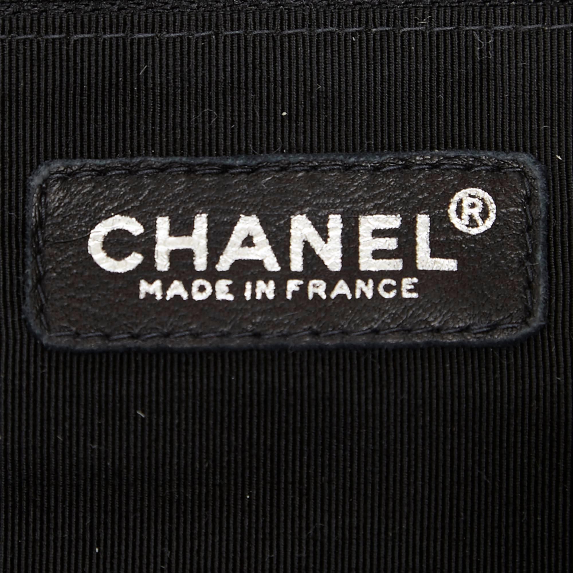 Chanel Classic Black Lambskin Chocolate Bar Reissue Flap Bag In Excellent Condition In Sheung Wan, HK