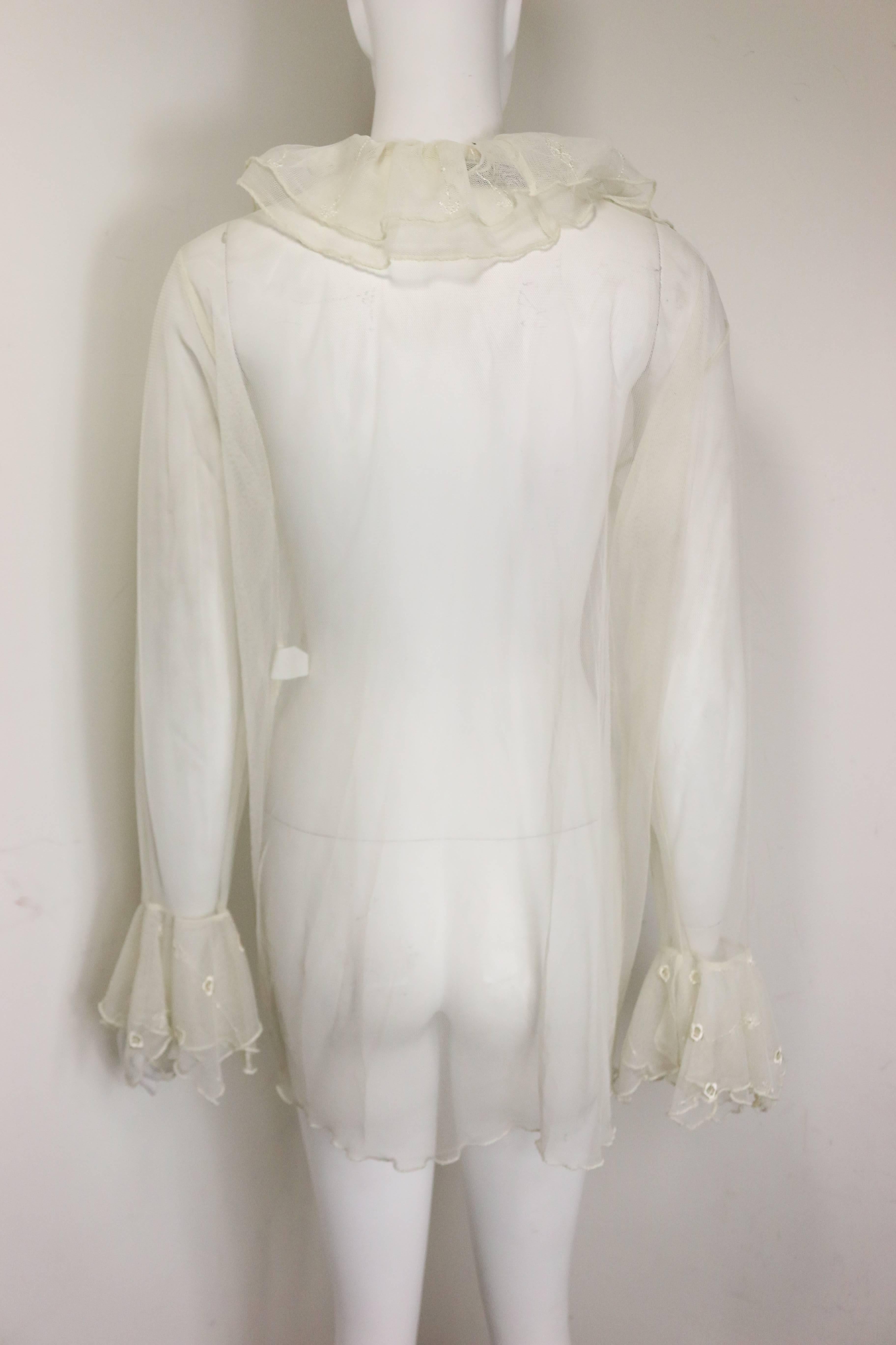 Nouvelle Couture Ivory Embroidered Ruffle Shirt  In Excellent Condition For Sale In Sheung Wan, HK