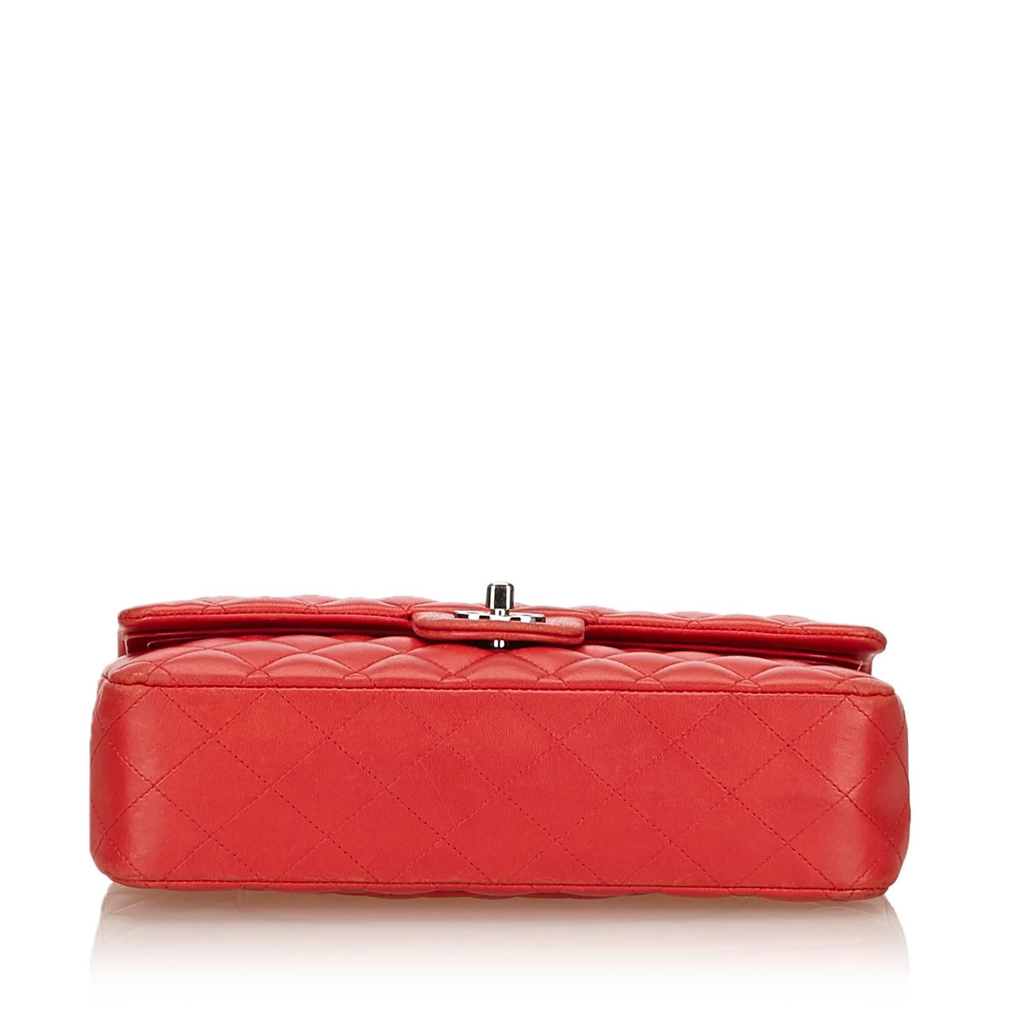 chanel flap bag red