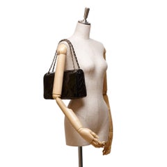 Chanel Black Patent Leather "CC" Logo Flap Shoulder Bag