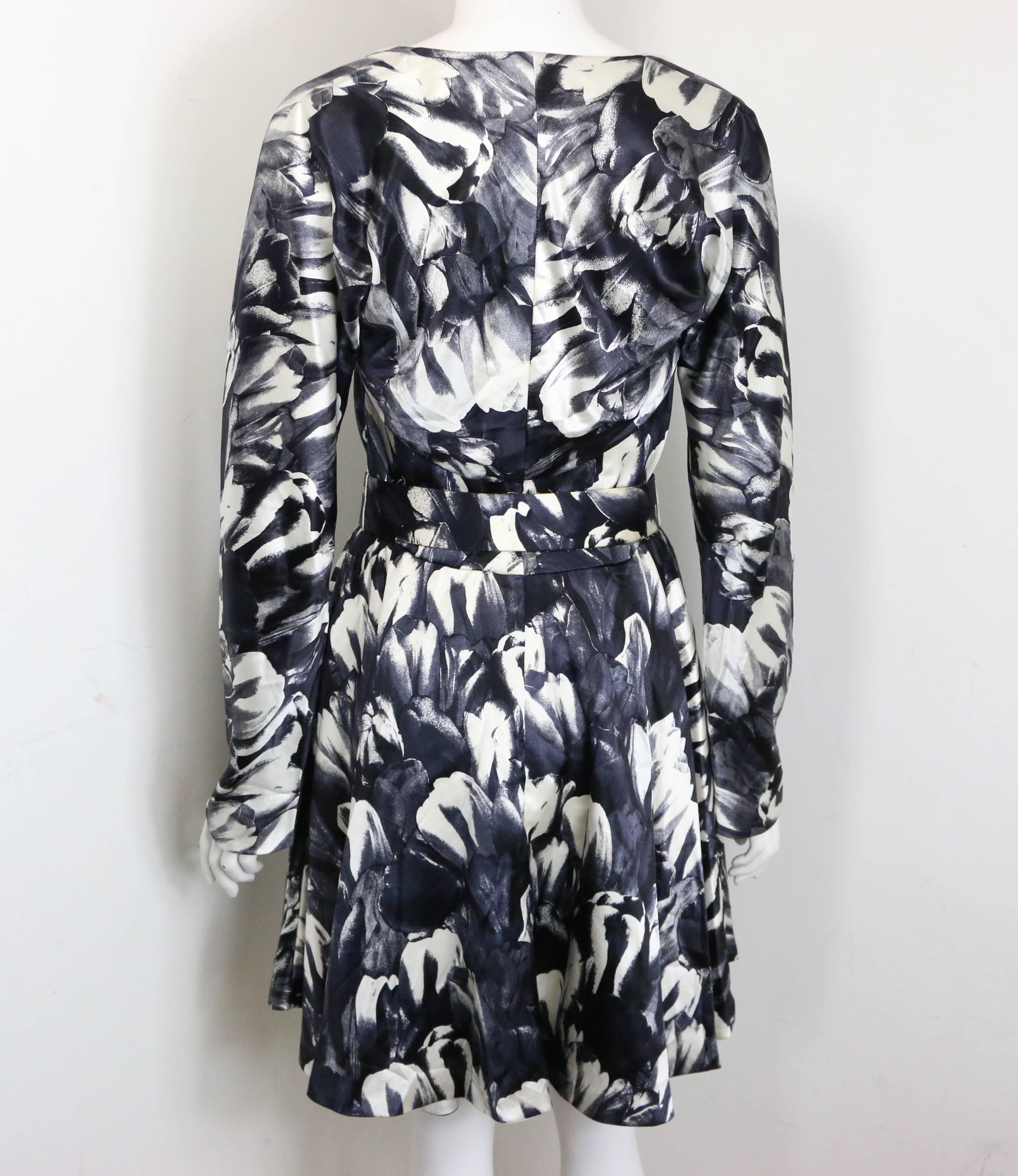 David Fielden Black and White Floral Print Tube Dress with Bolero Shrug Sleeves  In New Condition For Sale In Sheung Wan, HK