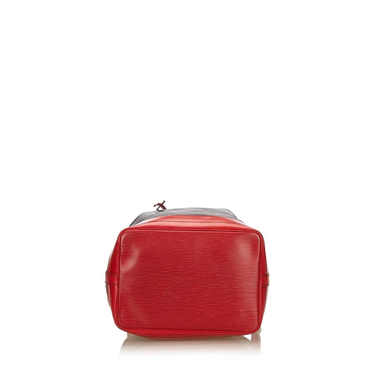 S$$1690🉐NeoNoe Epi Red bucket bag, size: 26/17/26cm, very good