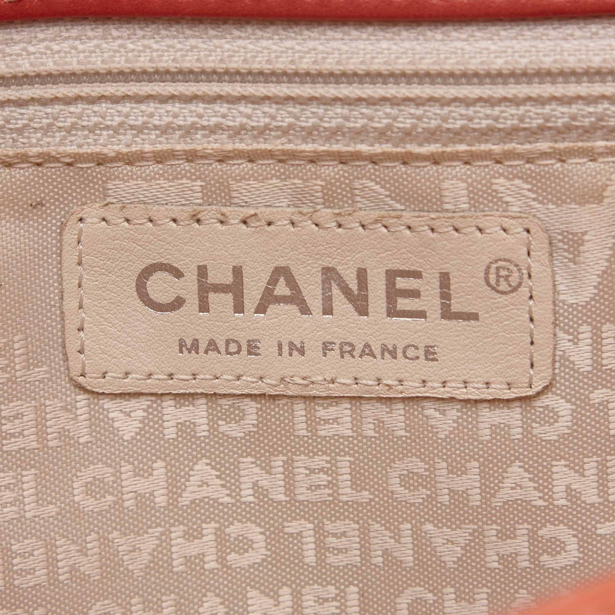 Women's Chanel Orange Matelasse Patent Leather Shoulder Bag