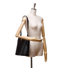 Louis Vuitton Black Epi Leather Cluny Bucket Shoulder Bag