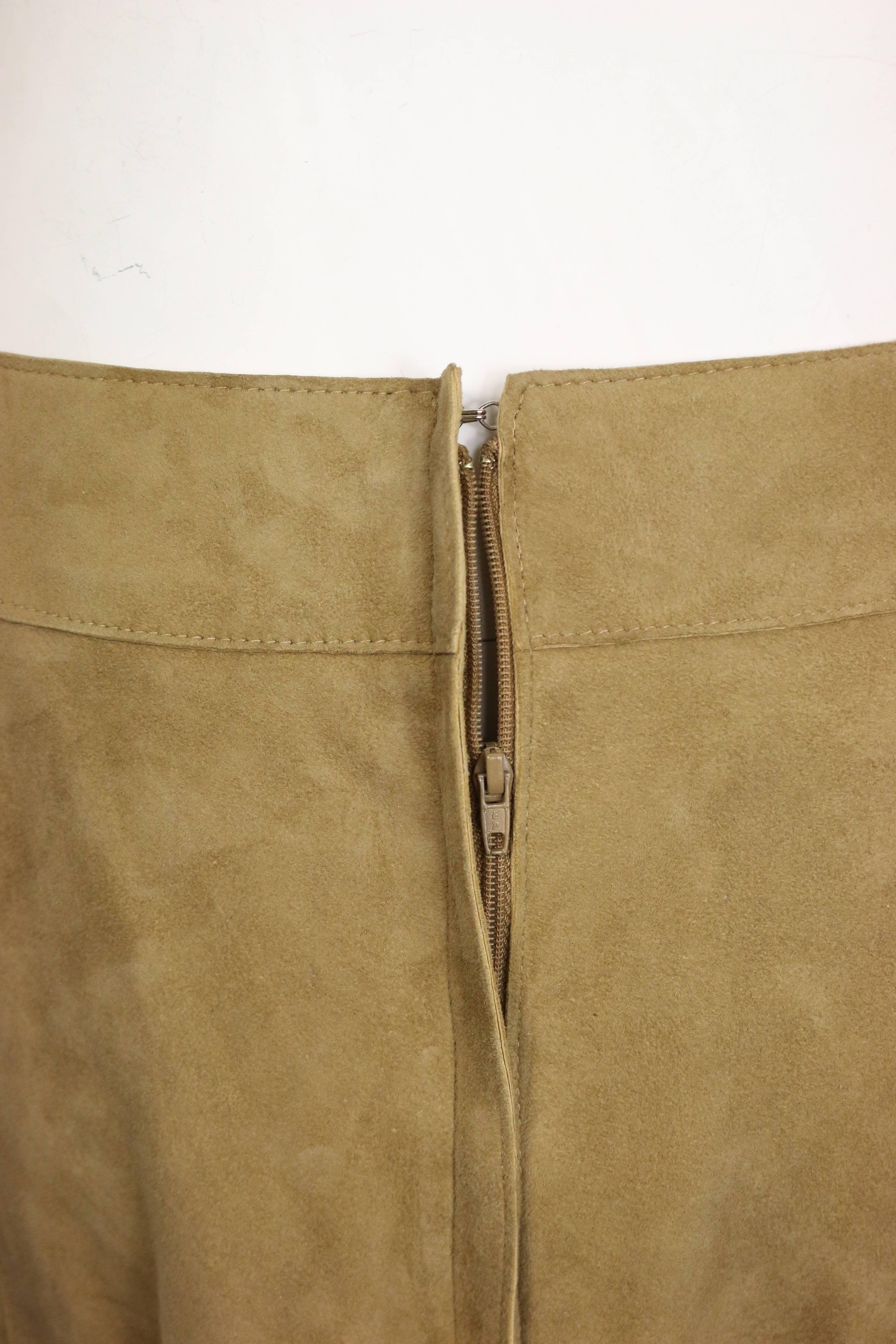 1999 Chanel Beige Suede Lambskin Leather Knee Length Pencil Skirt  In Good Condition For Sale In Sheung Wan, HK