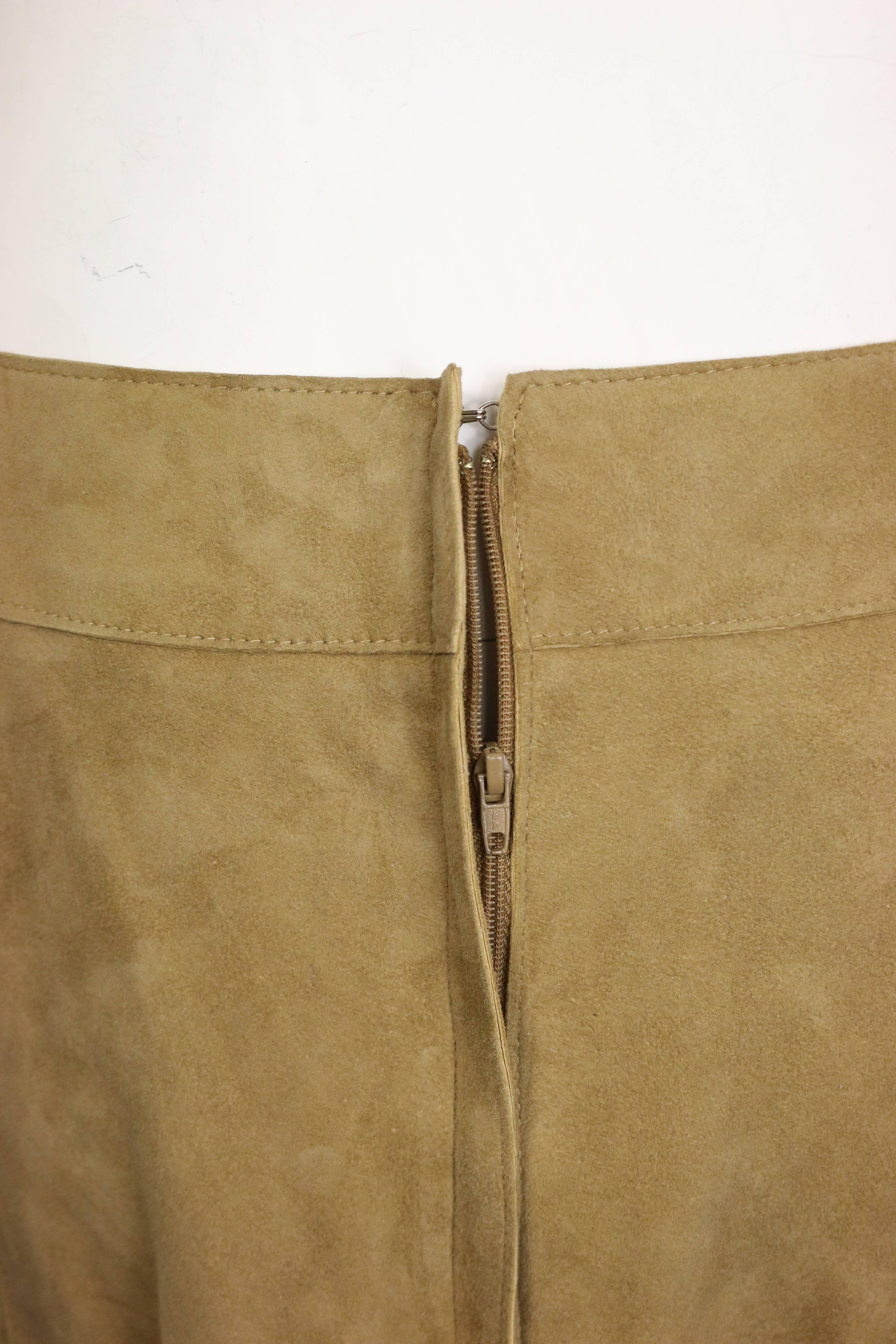 1999 Chanel Beige Suede Lambskin Leather Knee Length Pencil Skirt In Good Condition For Sale In Sheung Wan, HK