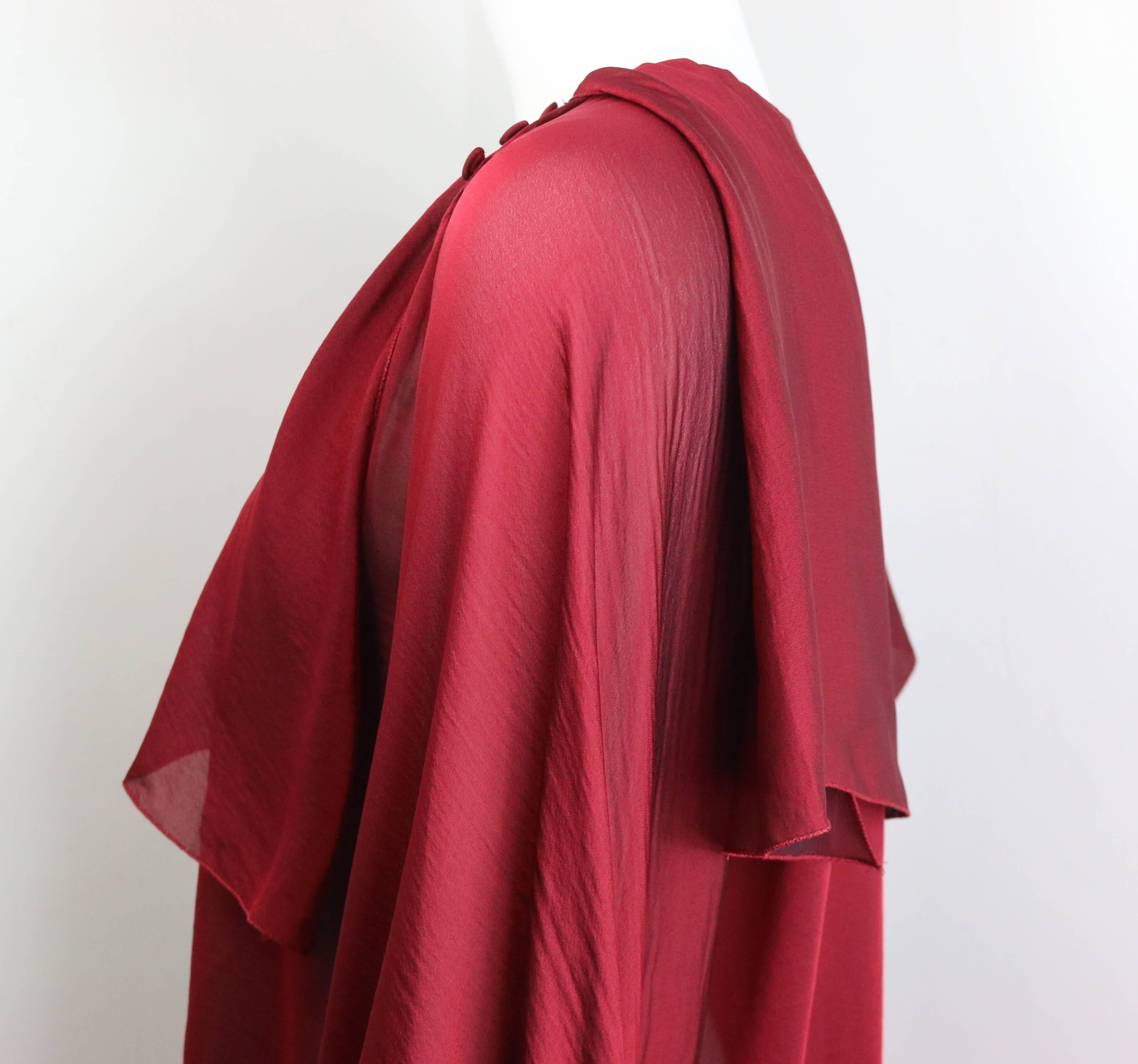 2007 Chanel Rotes langärmeliges Hemd aus Seide im viktorianischen Stil  im Angebot 1