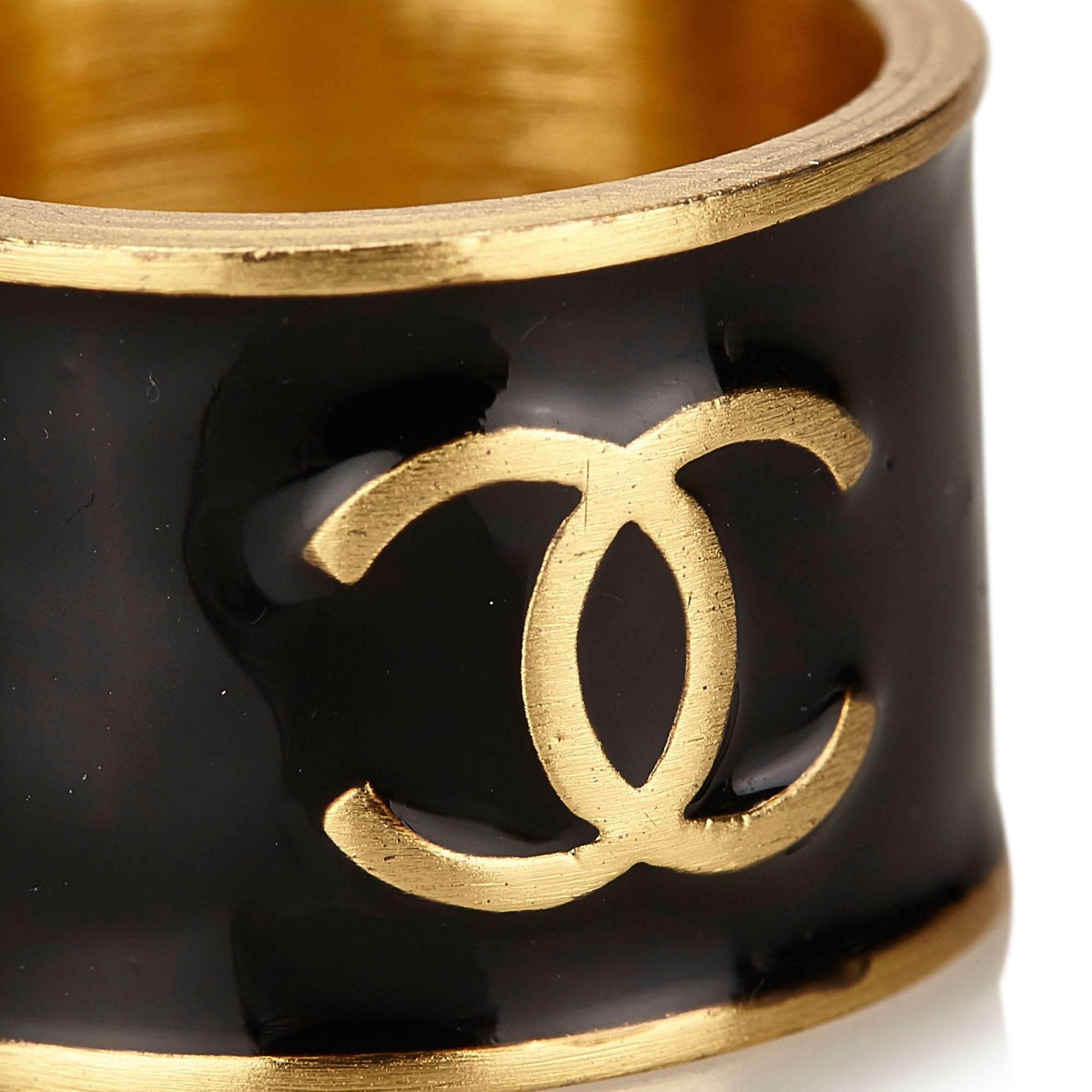 chanel ring black and gold