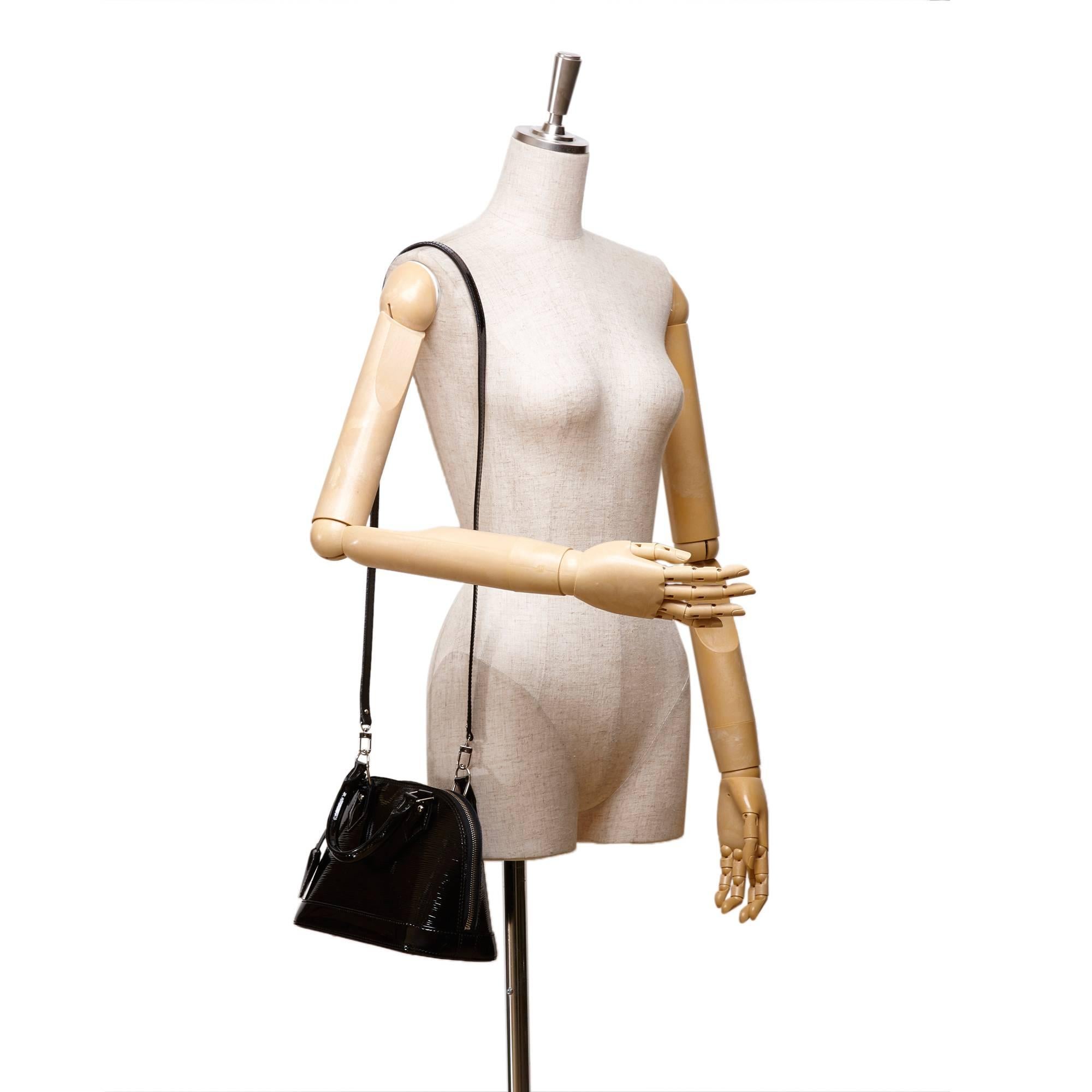 Louis Vuitton Black Epi Alma BB Shoulder Bag at 1stDibs | alma bb black ...