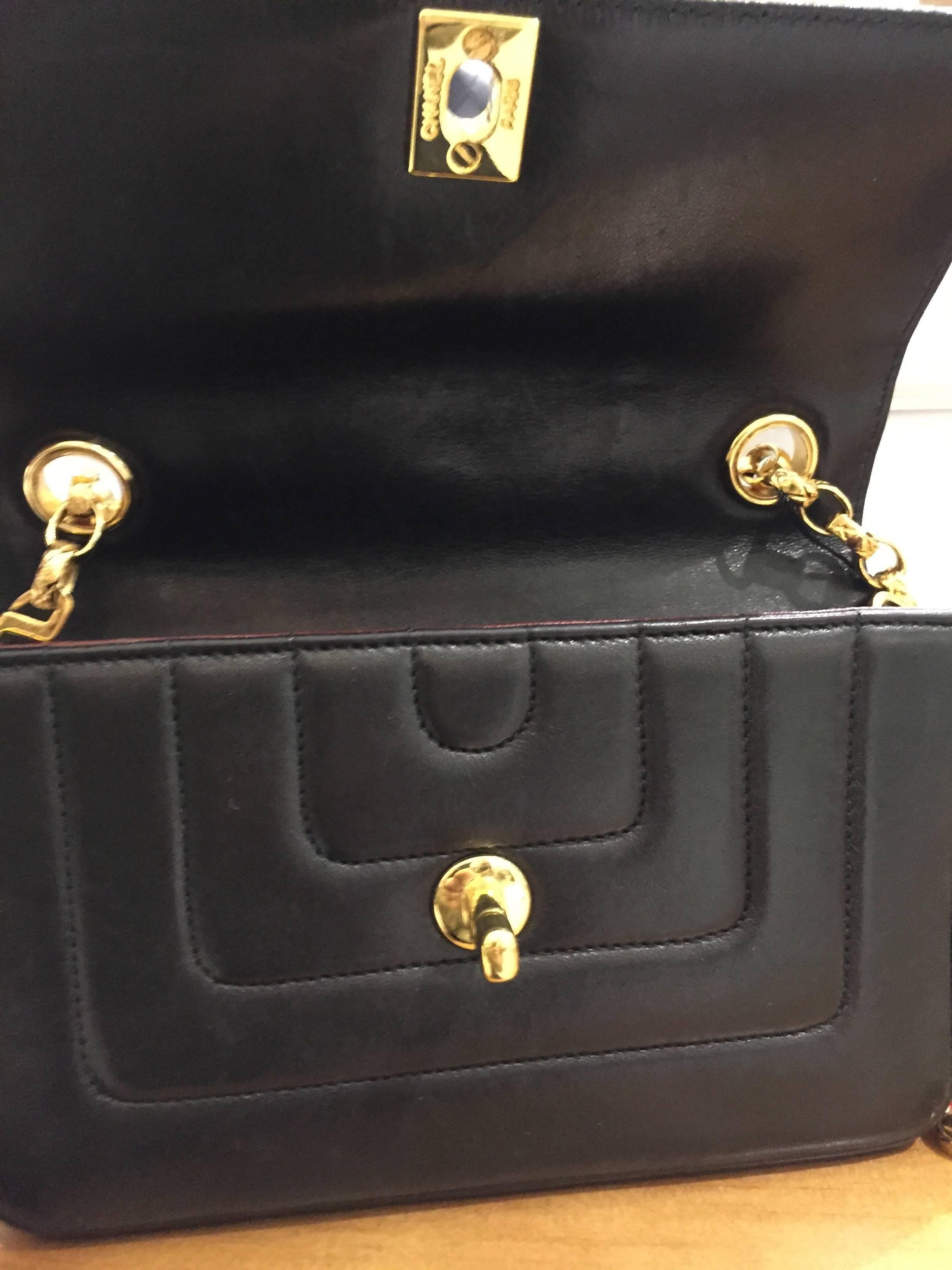 Chanel Black Lambskin Leather Diana Shoulder Bag In Excellent Condition In Sheung Wan, HK