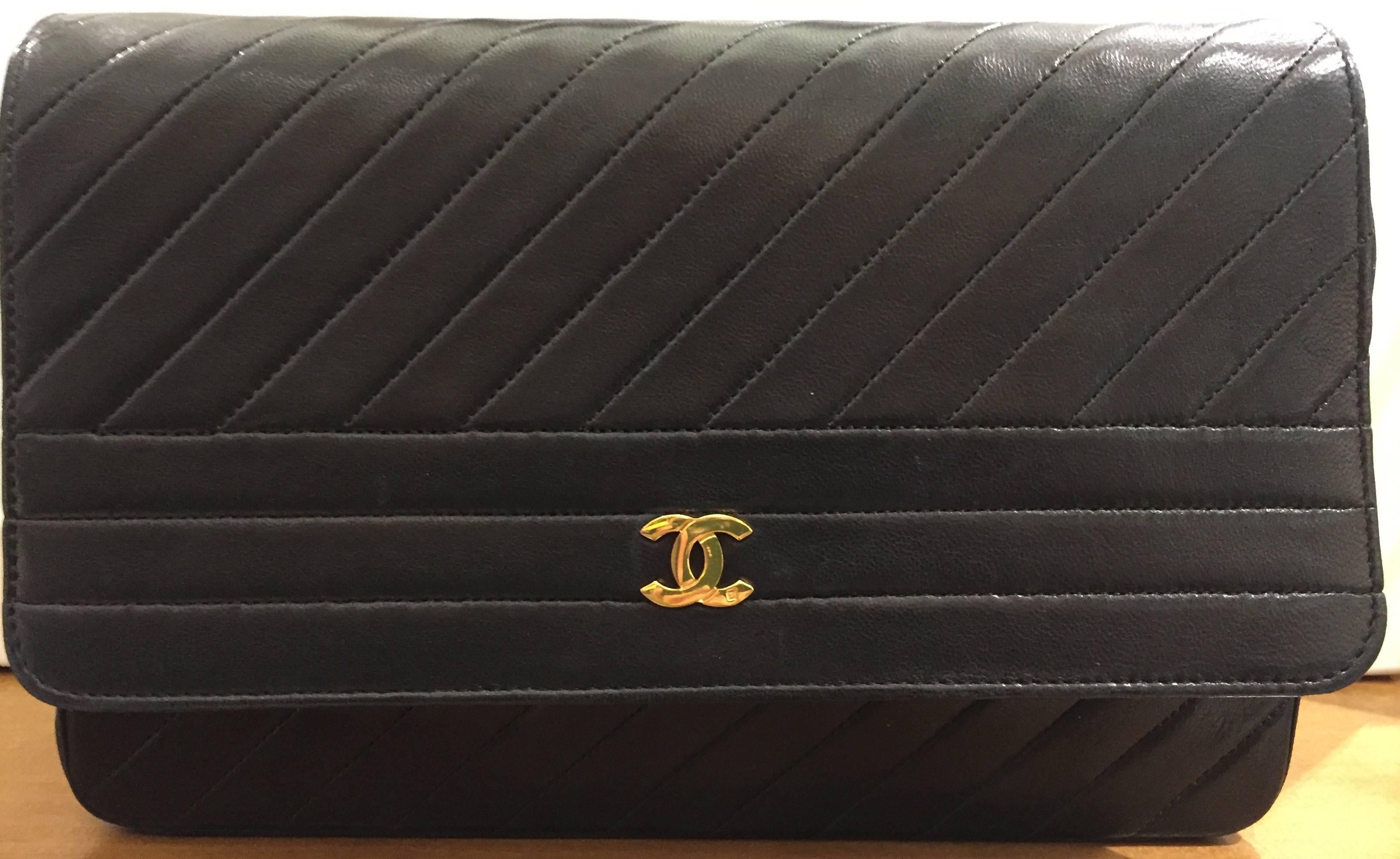 Chanel Classic Black Lambskin Quilted Stripes Shoulder Bag In Excellent Condition In Sheung Wan, HK