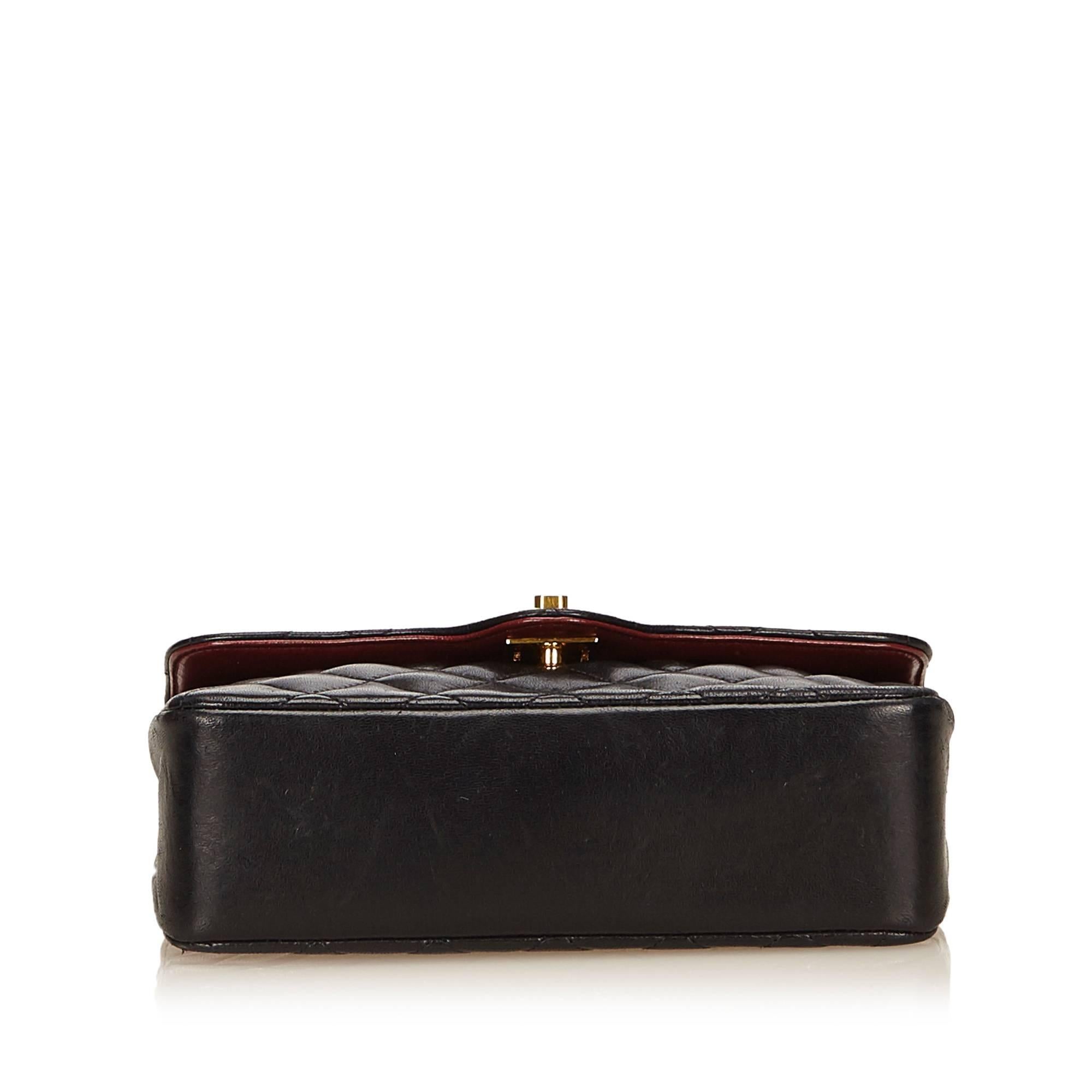 Women's Chanel Black Mini Matelasse Quilted Lambskin Leather Shoulder Bag