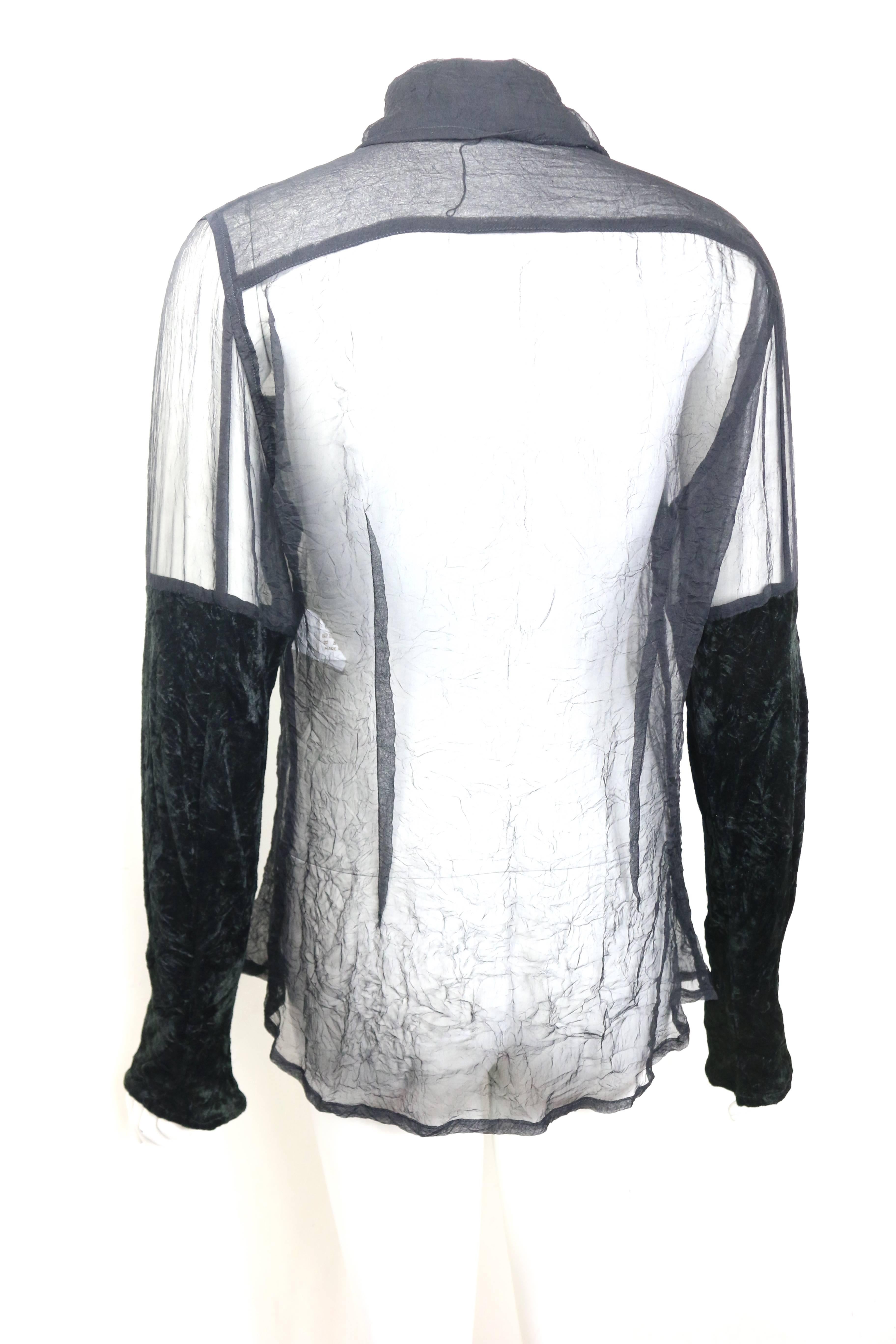 Chemise vintage Costume National en soie noire transparente avec manches en velours (années 1990) Pour femmes en vente