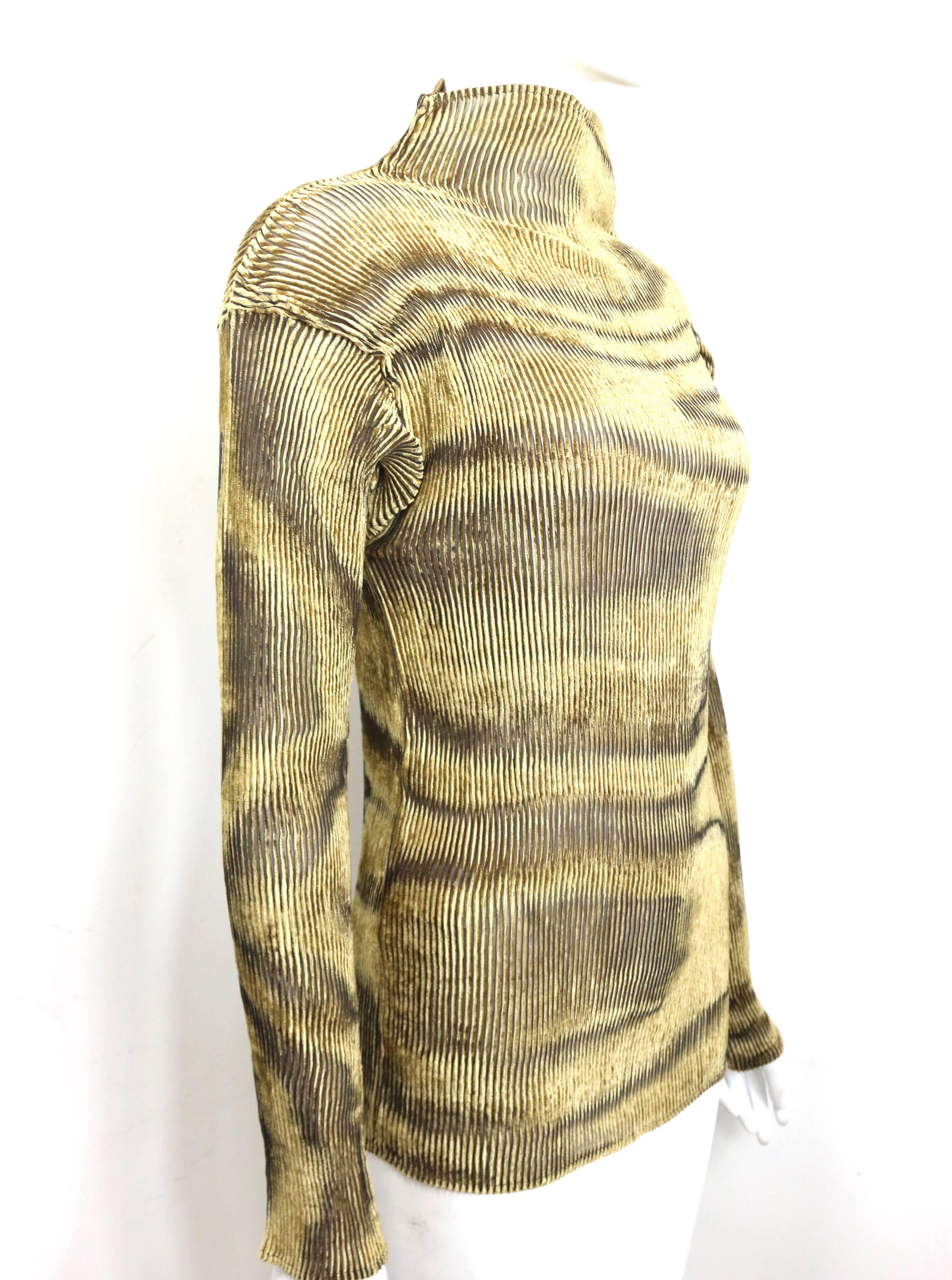 - Vintage 90s Issey Miyake gold velvet plasma wave pattern long sleeves high neck top. 

-  Size M. 

- 50% Polyester, 50% Rayon. 