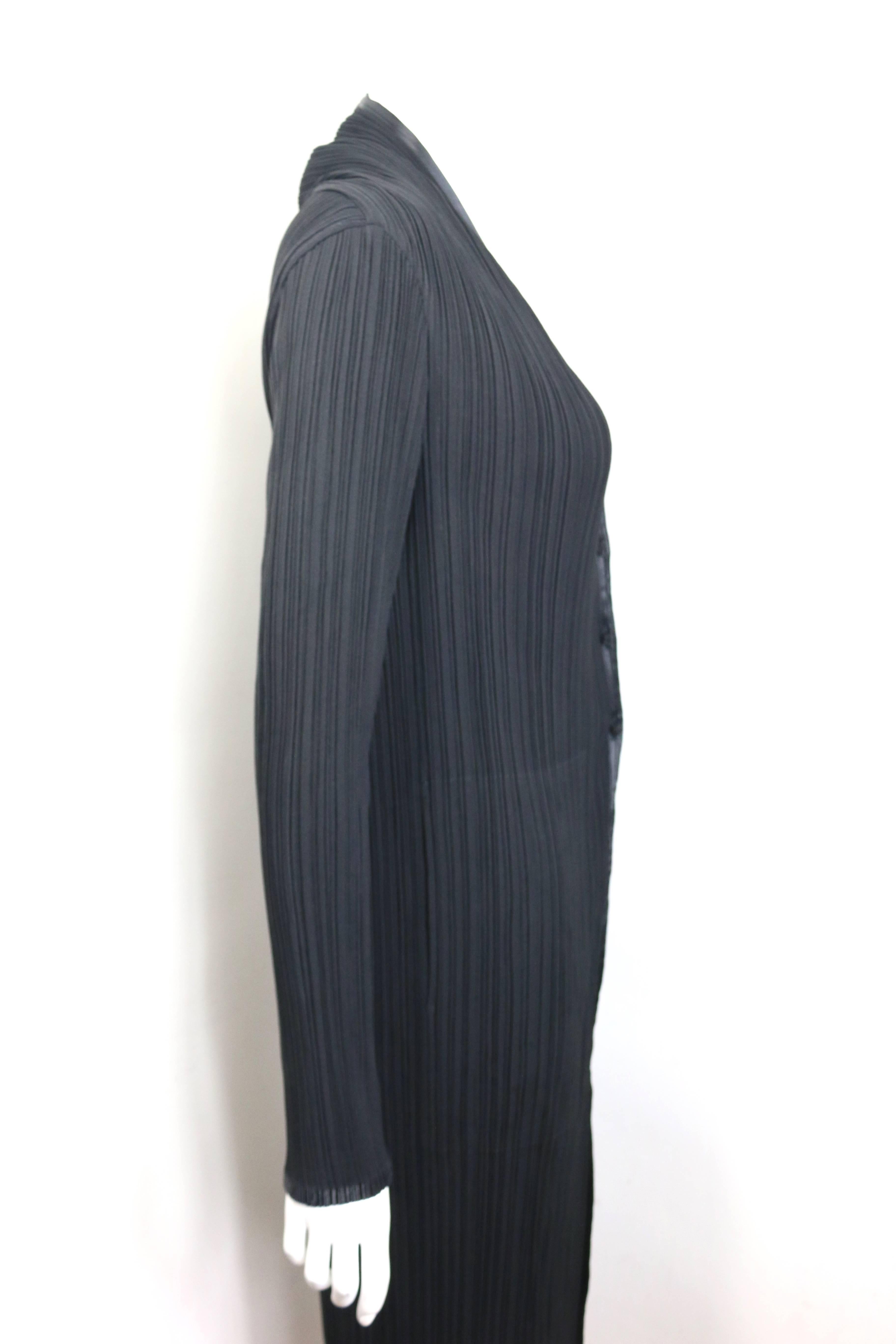 Issey Miyake Black Pleated Long Coat and Skirt Ensemble  In New Condition For Sale In Sheung Wan, HK