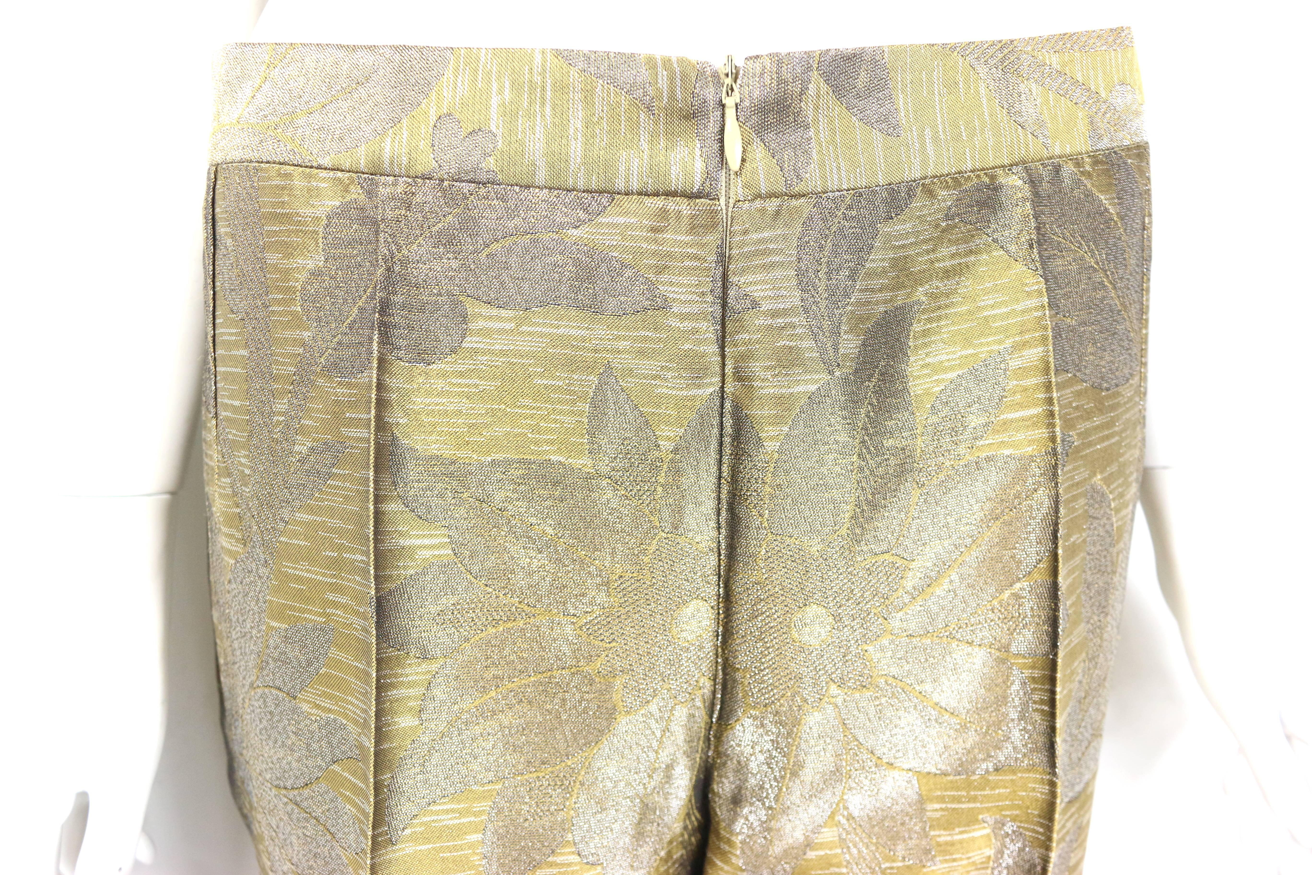 - Vintage 90s Dries Van Noten oliver and silver floral embroidered silk pants. 

- Straight leg cutting. 

- Back zip closure. 

- Size 40. 

- 49% Acetate, 30% Silk, 15% Rayon, 6% Polyester.