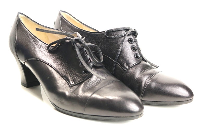 Vintage 90s Chanel Black Lambskin Leather Lace-Up Oxford Heels Shoes