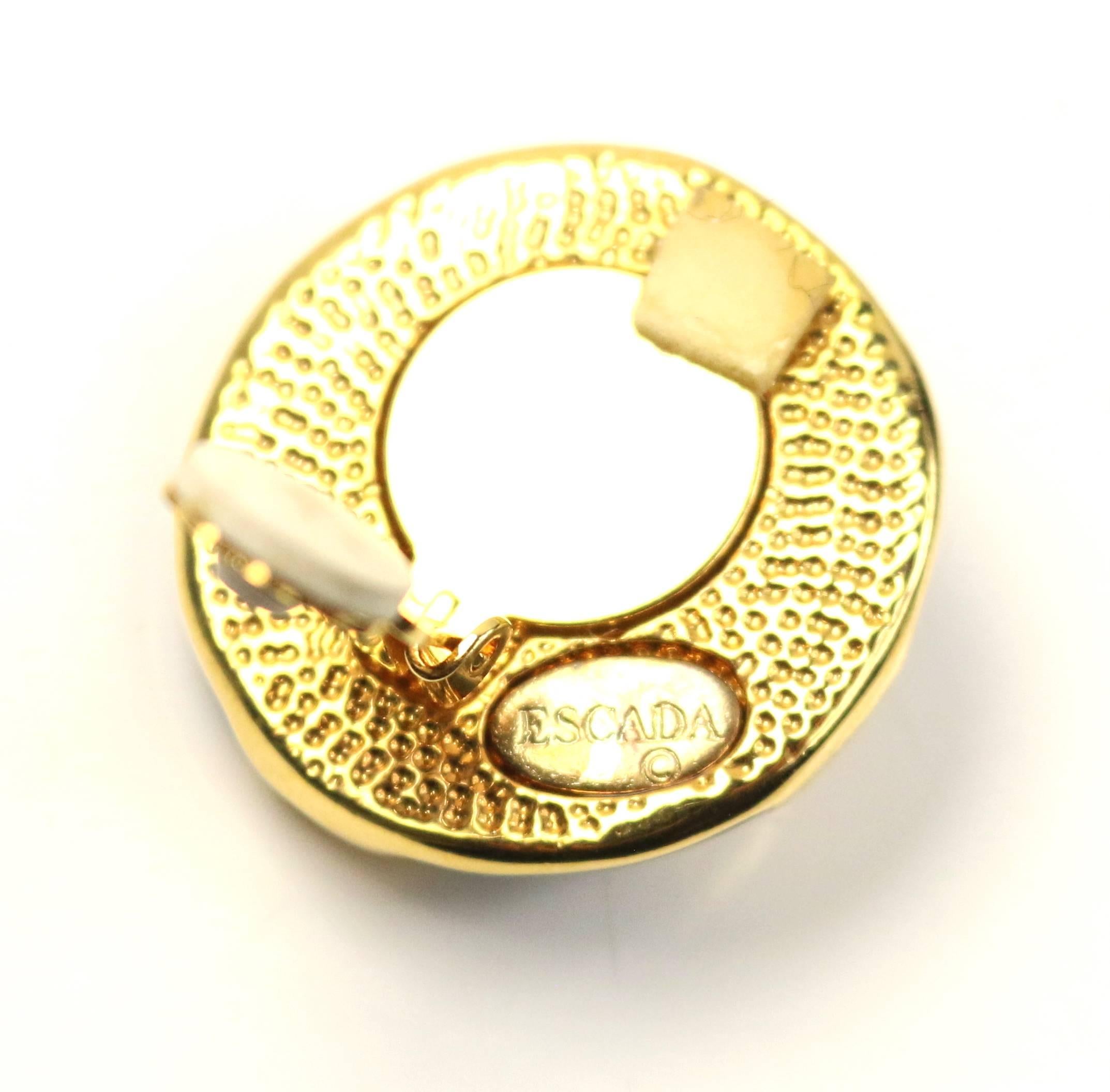 escada earrings
