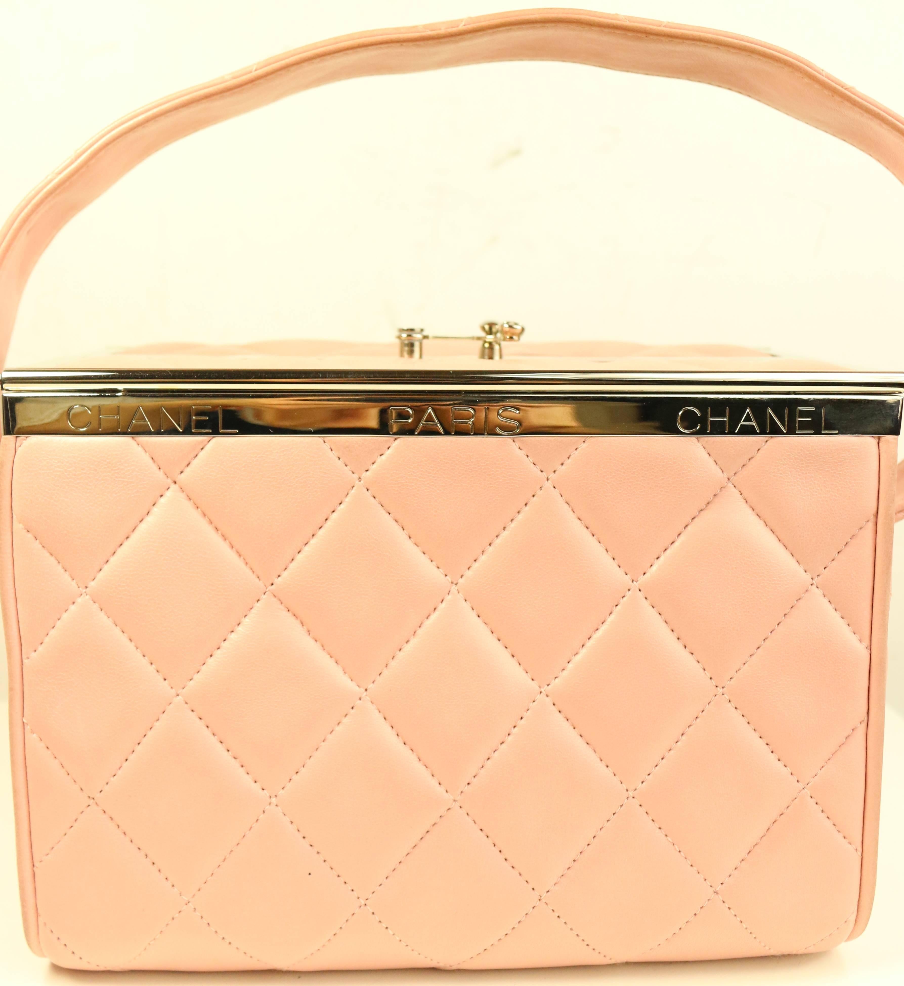 chanel quilted box bag
