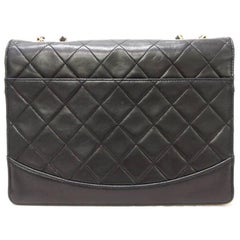 Chanel Black Quilted Matelasse Lamb Leather Flap Chain Shoulder bag