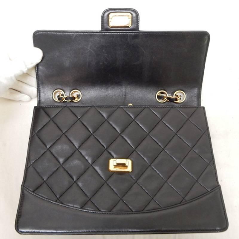 Chanel Black Quilted Matelasse Lamb Leather Flap Chain Shoulder bag  3