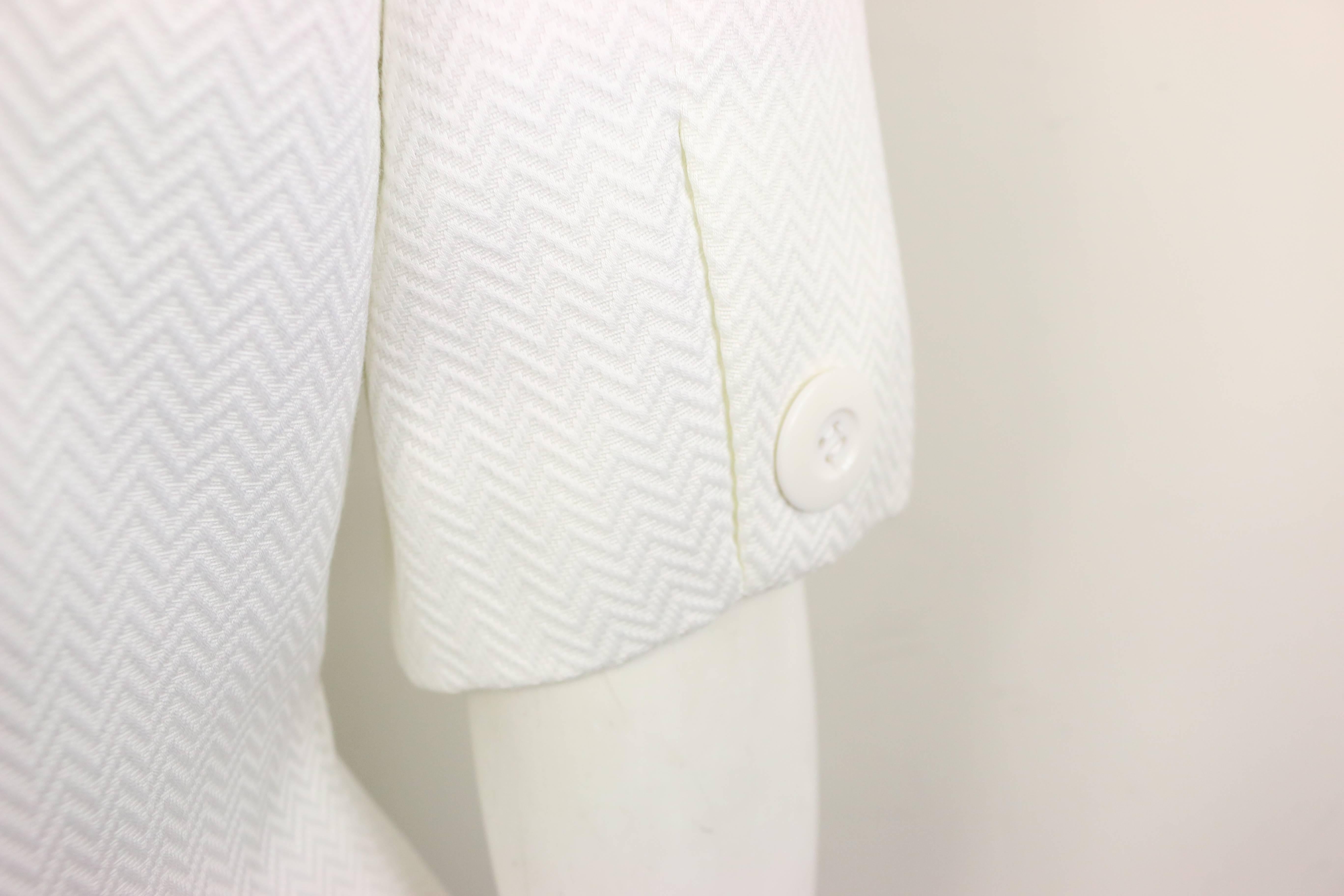 Women's Yves Saint Laurent White Cotton Chevron Pattern Short Sleeves Blazer 