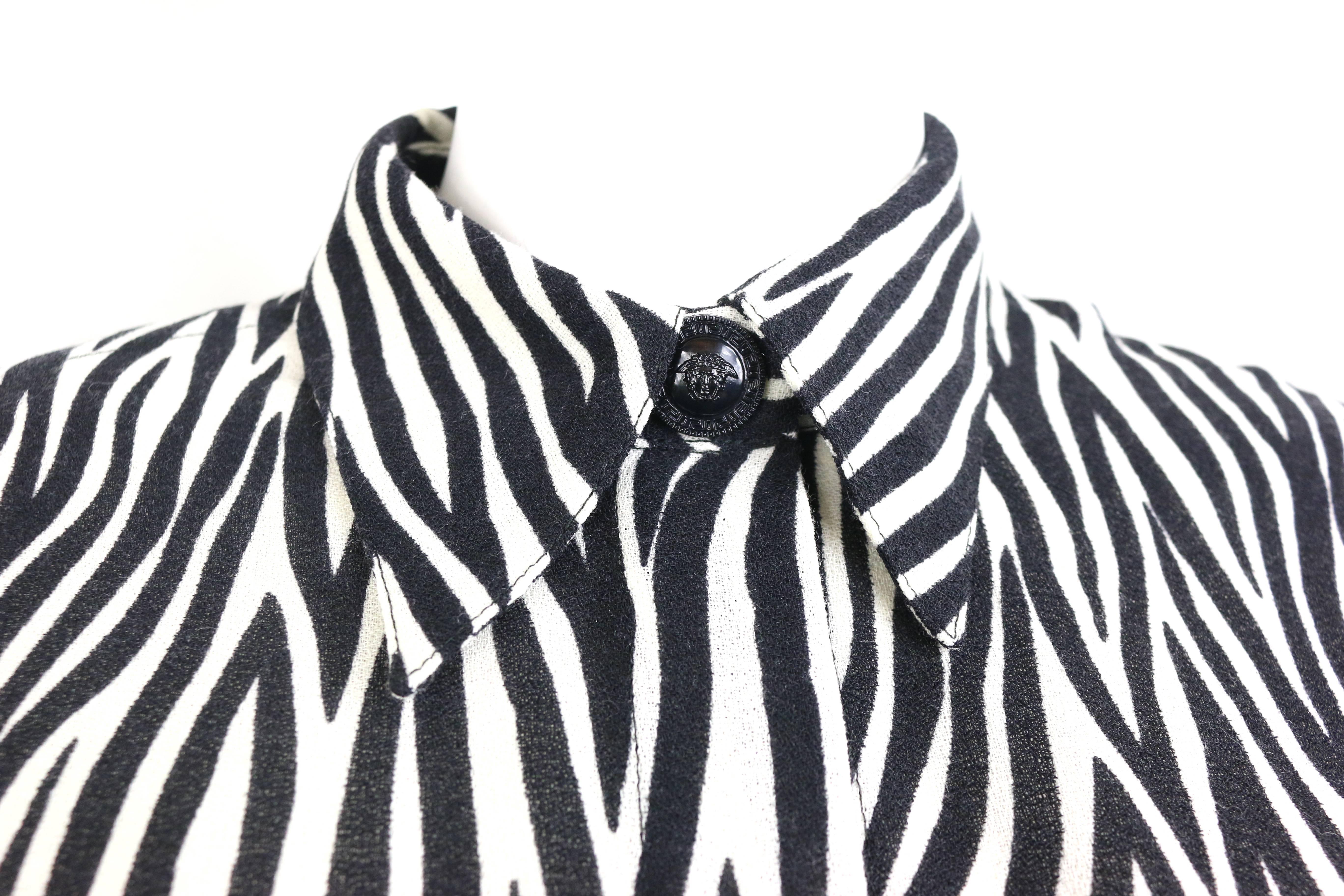 - Vintage 1996 Gianni Versace Couture black and white wool zebra pattern shirt. 

- Featuring black buttons fastening with a top plastic black 