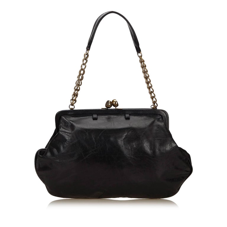 Chanel Black leather Shoulder Bag at 1stdibs