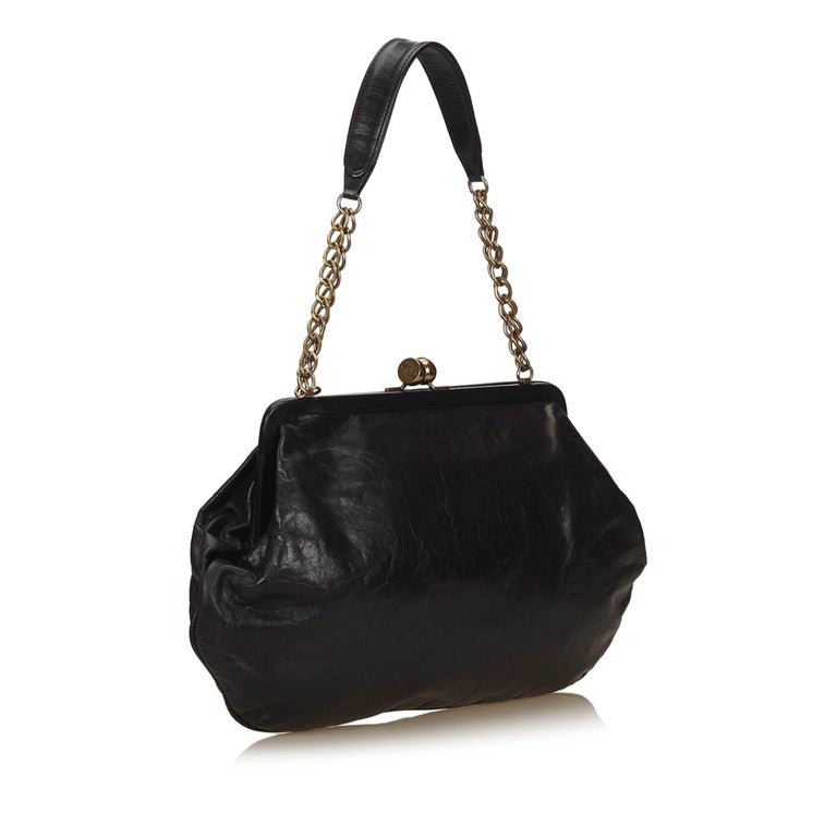 Chanel Black leather Shoulder Bag at 1stdibs