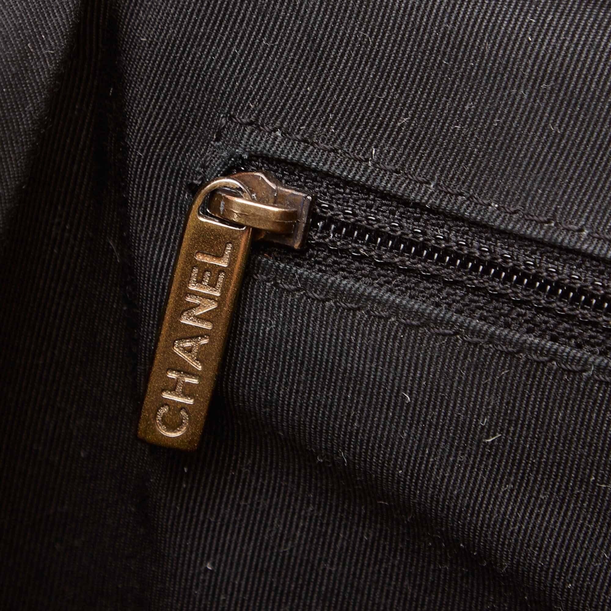 Chanel Black leather Shoulder Bag 5