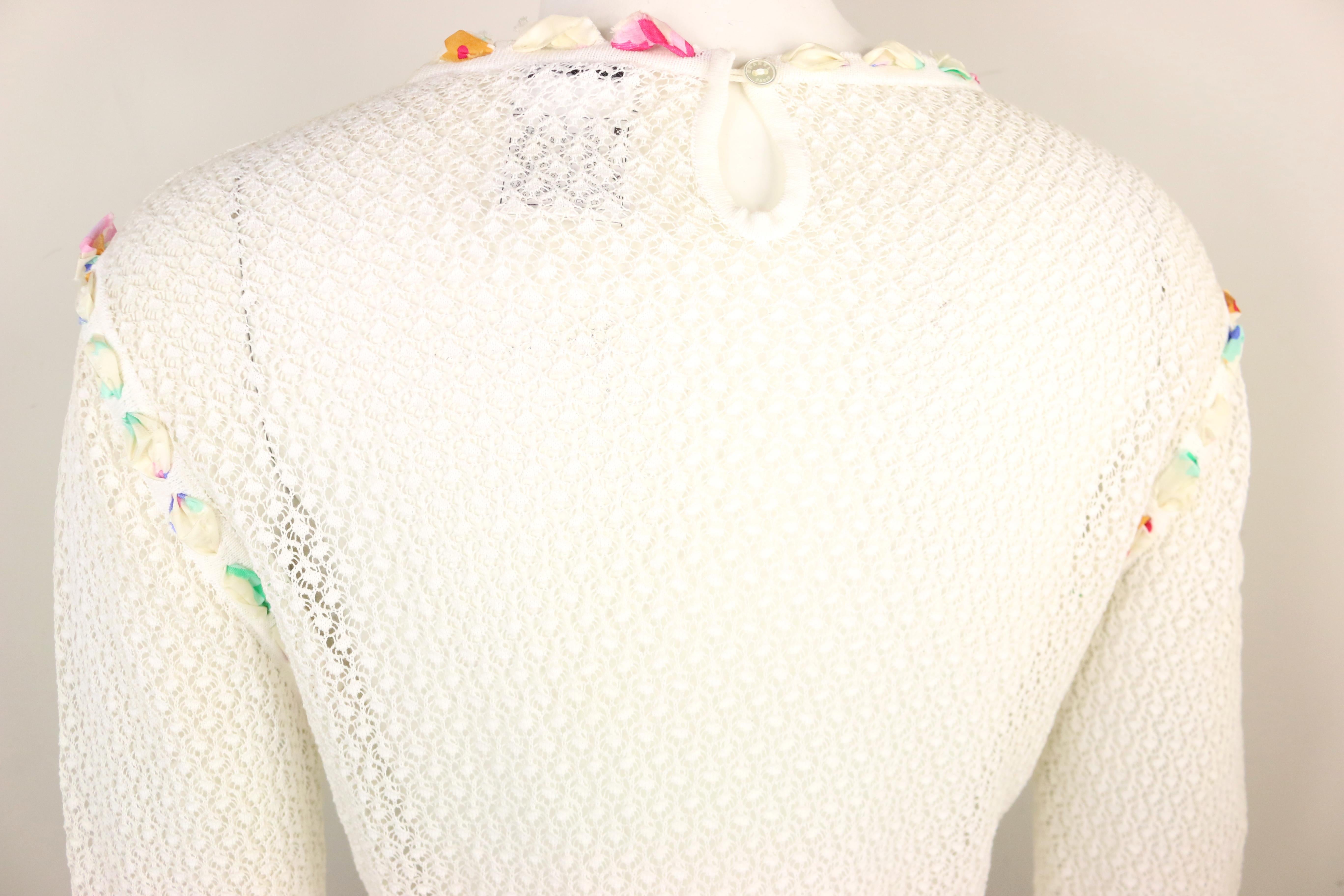 Chanel White Cotton Knitted with Inserted Colours Silk Trims Long Sleeves Top For Sale 2