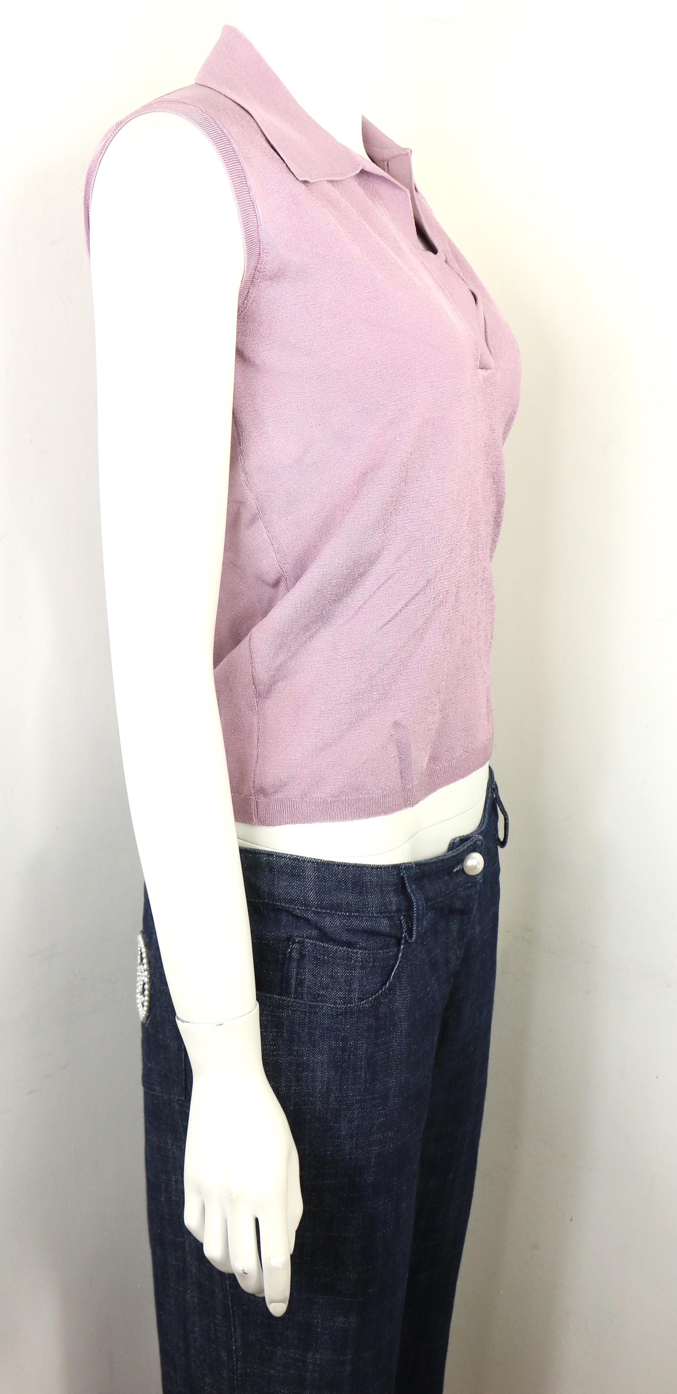 - Vintage 90s Prada purple silk knitted sleeveless opening collar top. 

- Featuring ribbed sleeves, hem, and the front opening. 

- Size 42. 

- 100% Silk. 

