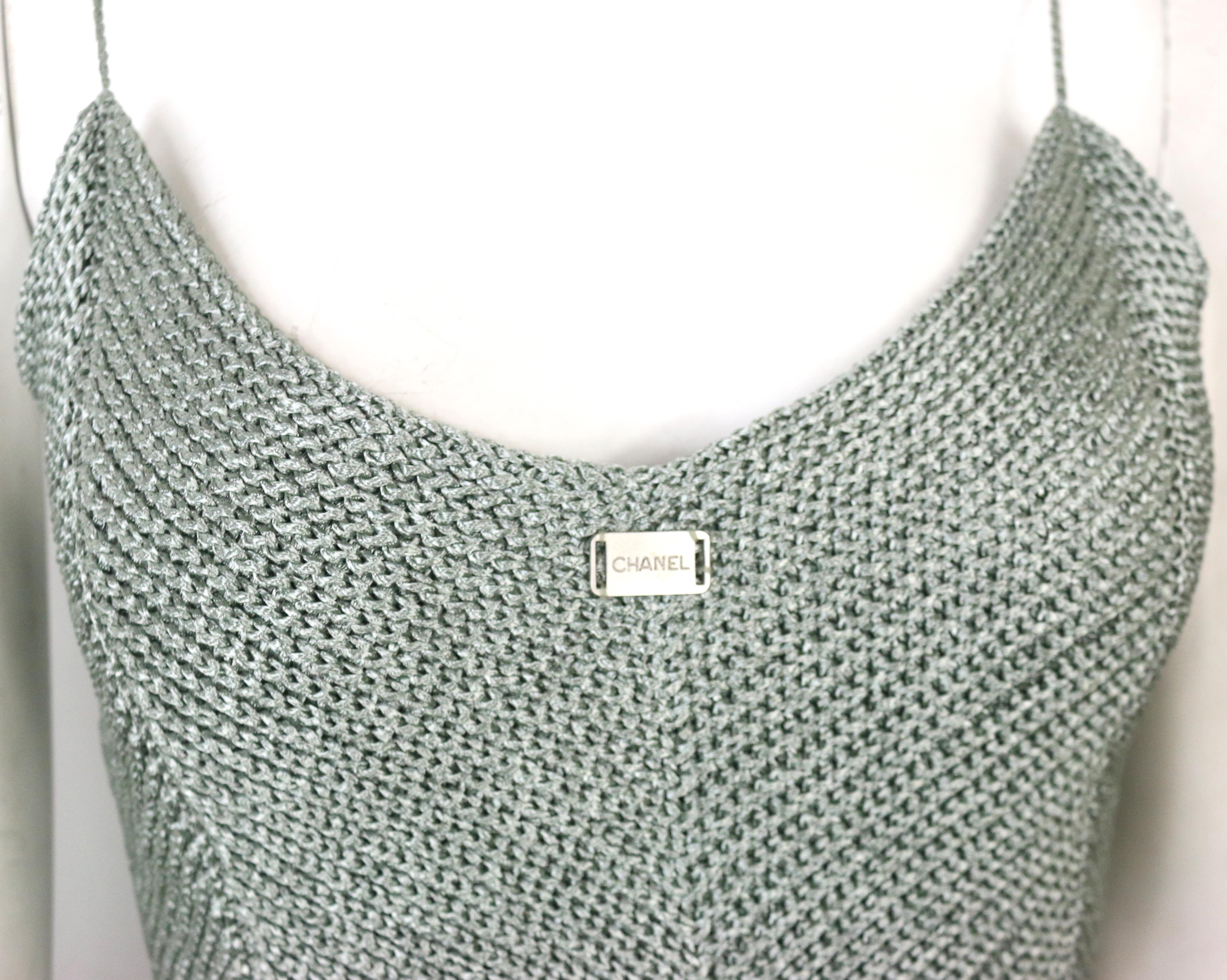 - Vintage Chanel silver knitted scalloped cropped vest top from spring 1999 collection. 

- Size 38. 

- 100% Rayon. 

